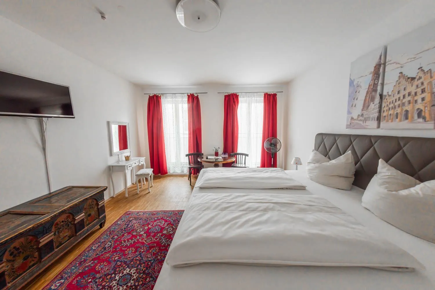 Photo of the whole room, Bed in Hotel Freischütz