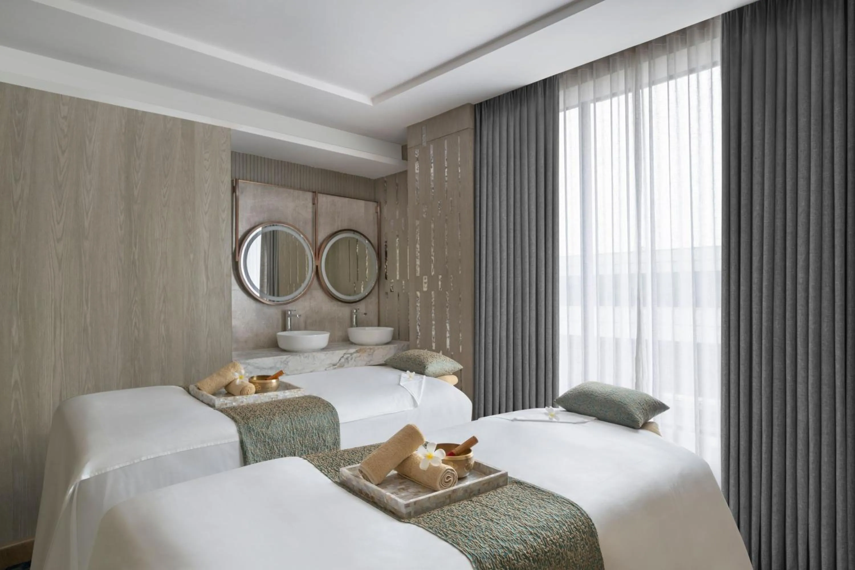 Spa and wellness centre/facilities, Bed in Navi Mumbai Marriott