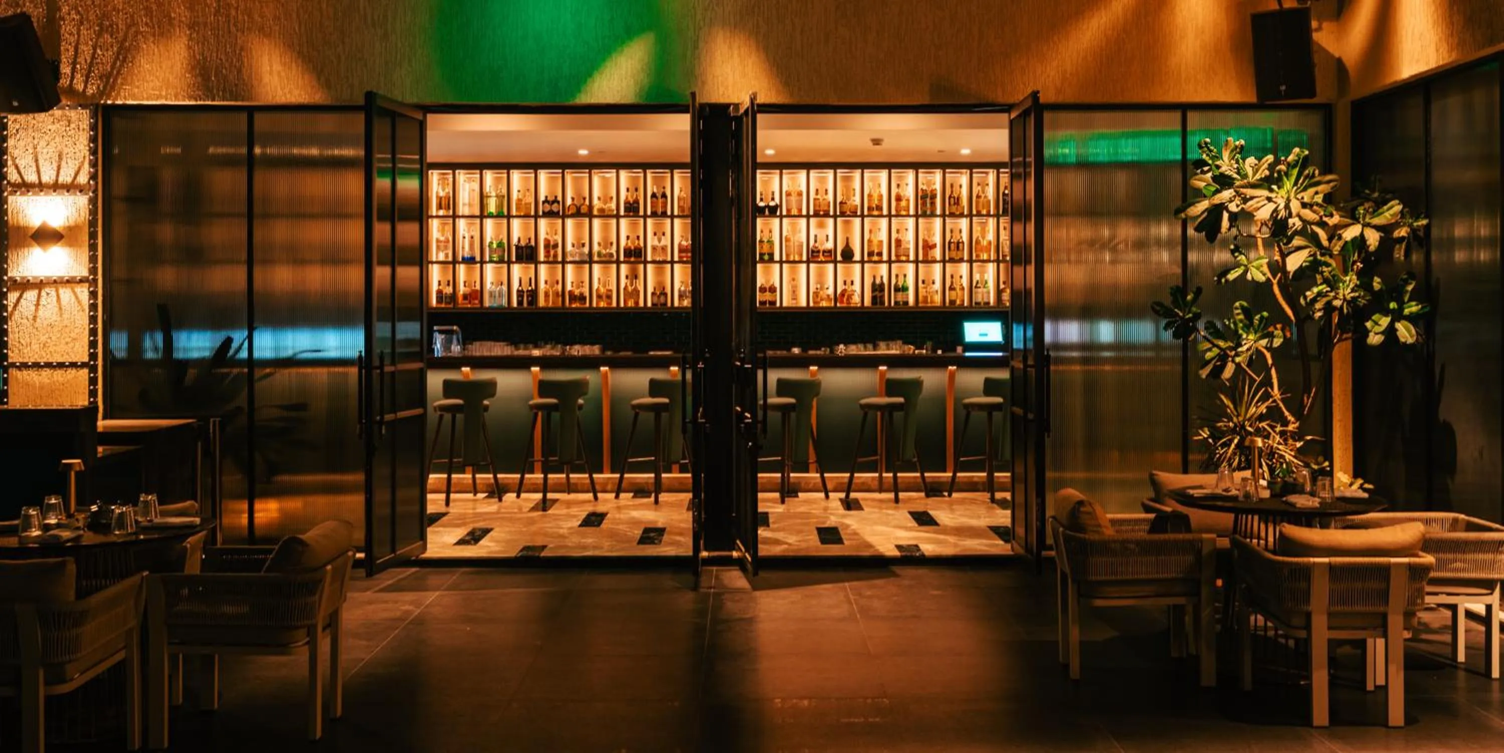 Restaurant/places to eat in Navi Mumbai Marriott