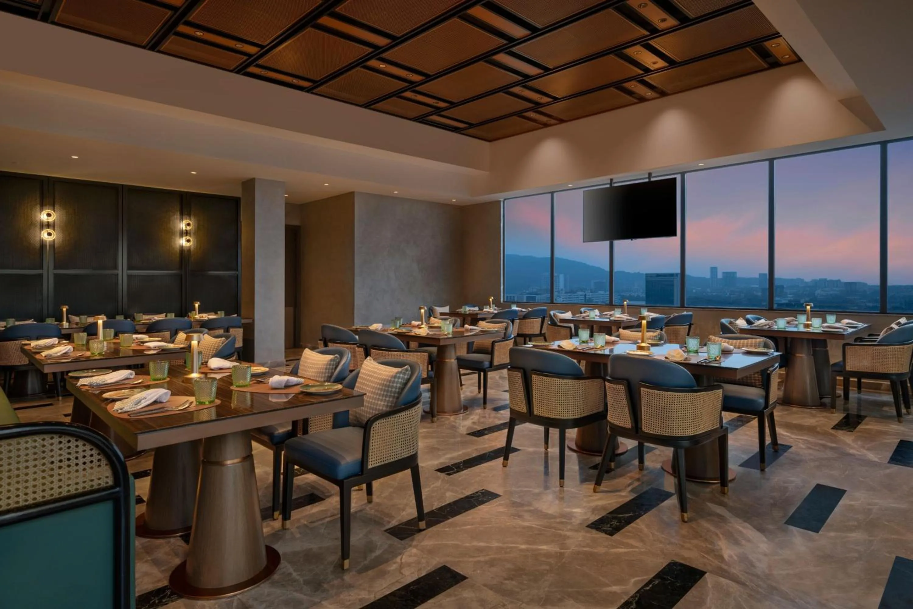 Restaurant/places to eat in Navi Mumbai Marriott