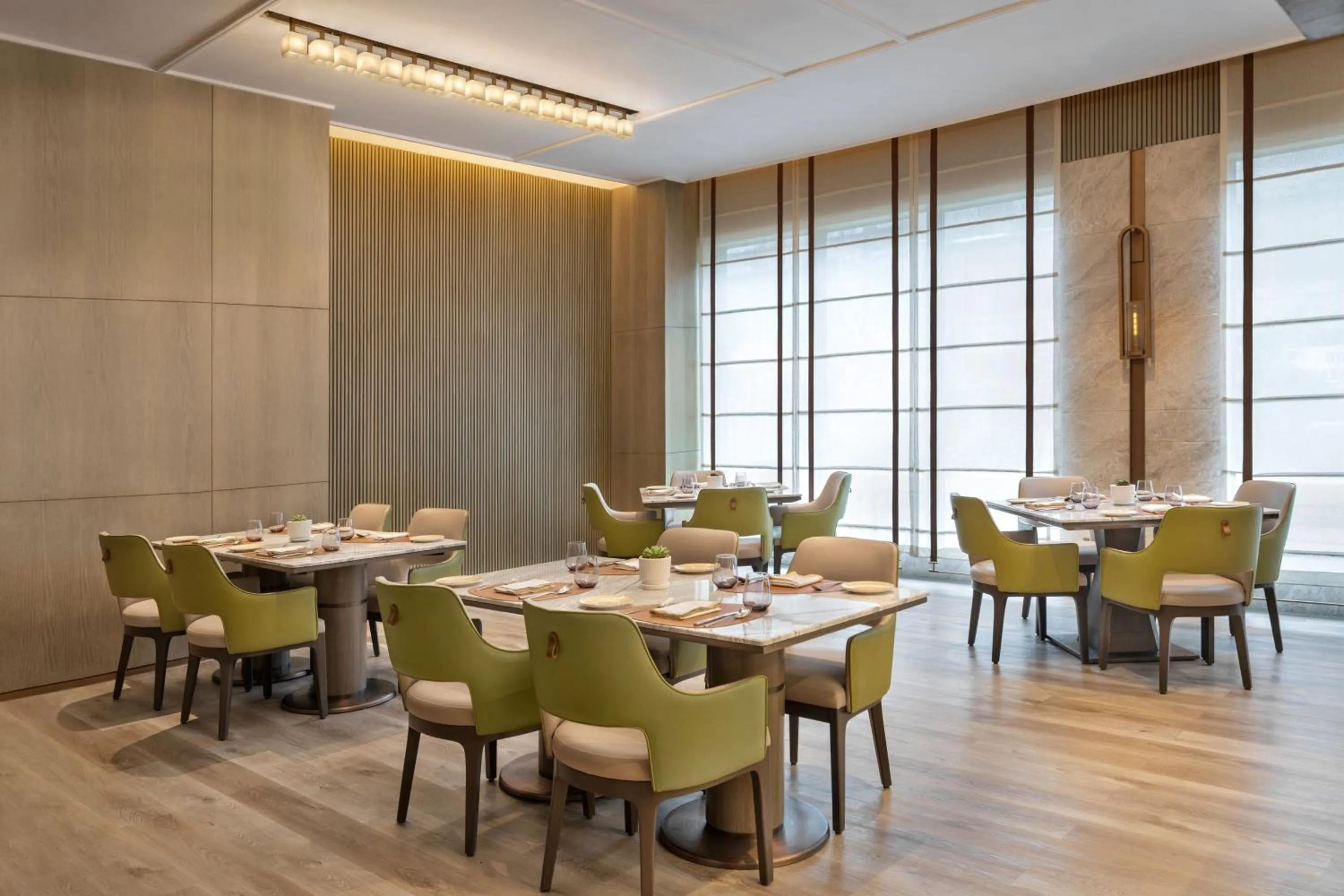 Restaurant/places to eat in Navi Mumbai Marriott