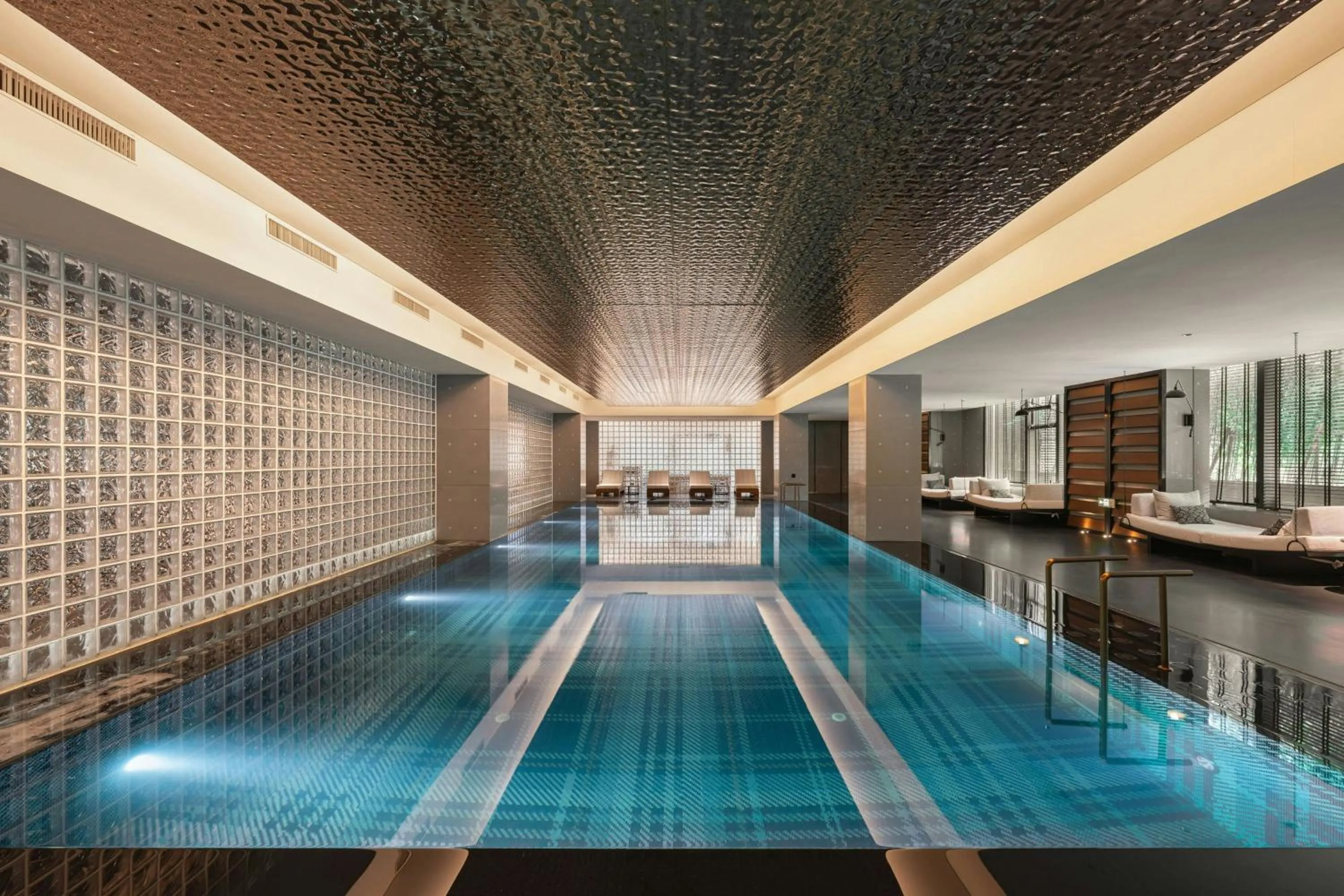 Swimming pool in Flow and Co. Qingdao, Autograph Collection