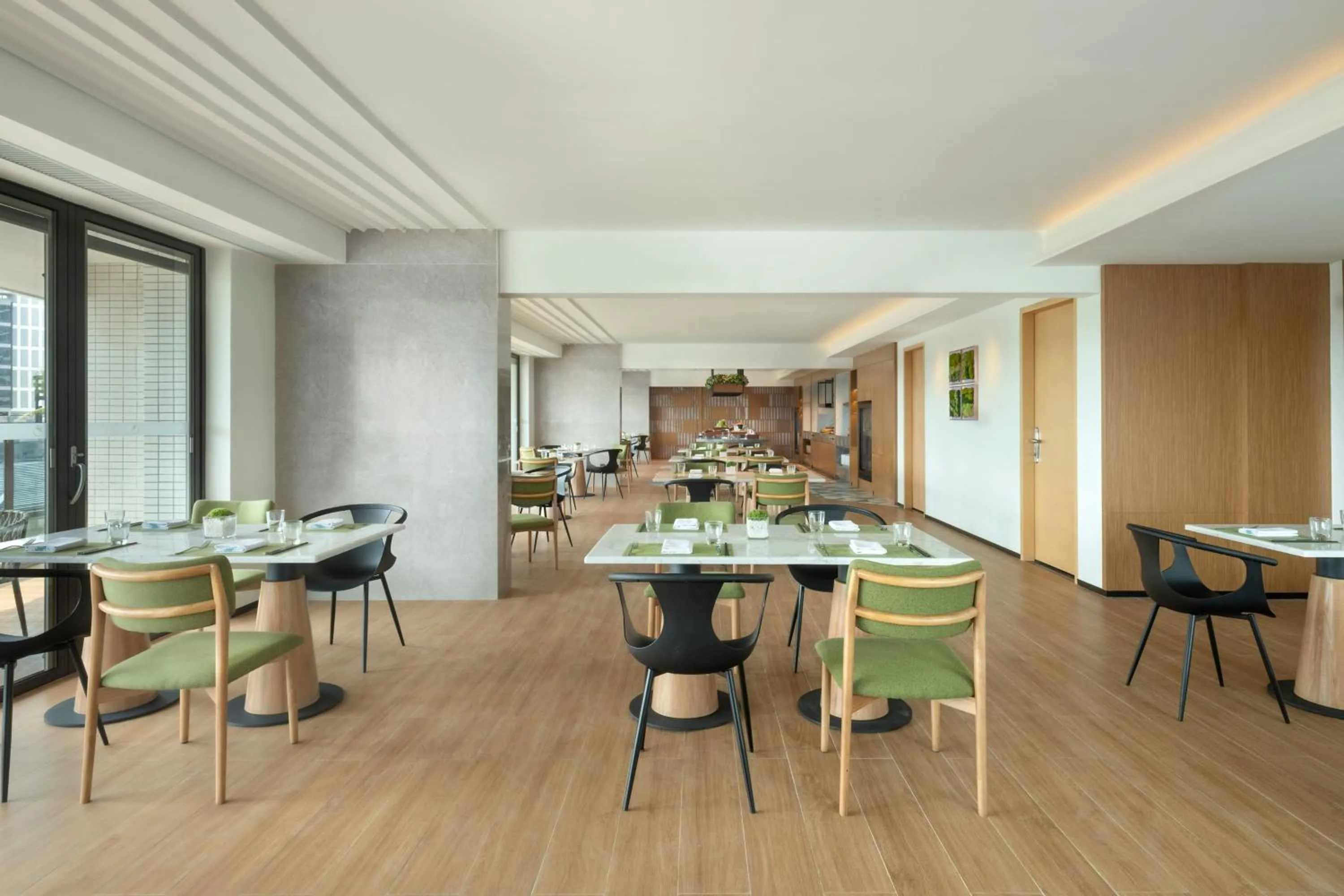 Restaurant/places to eat in Element Yangjiang Hailing Island