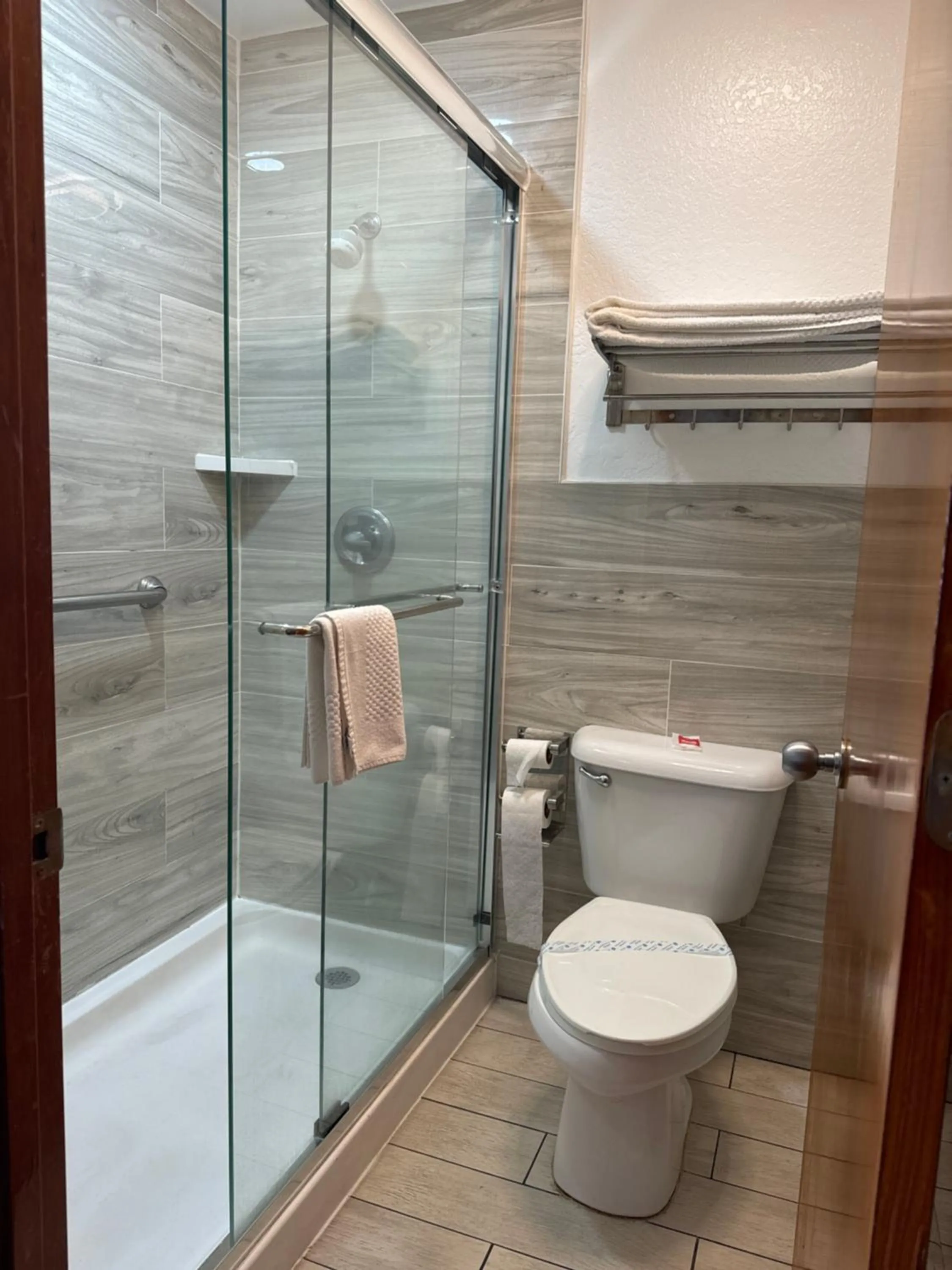 Econolodge inn & suites