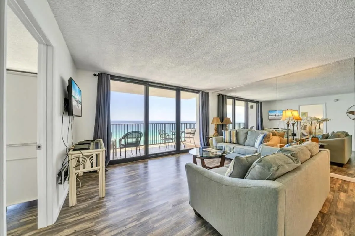 One Seagrove Place 1306