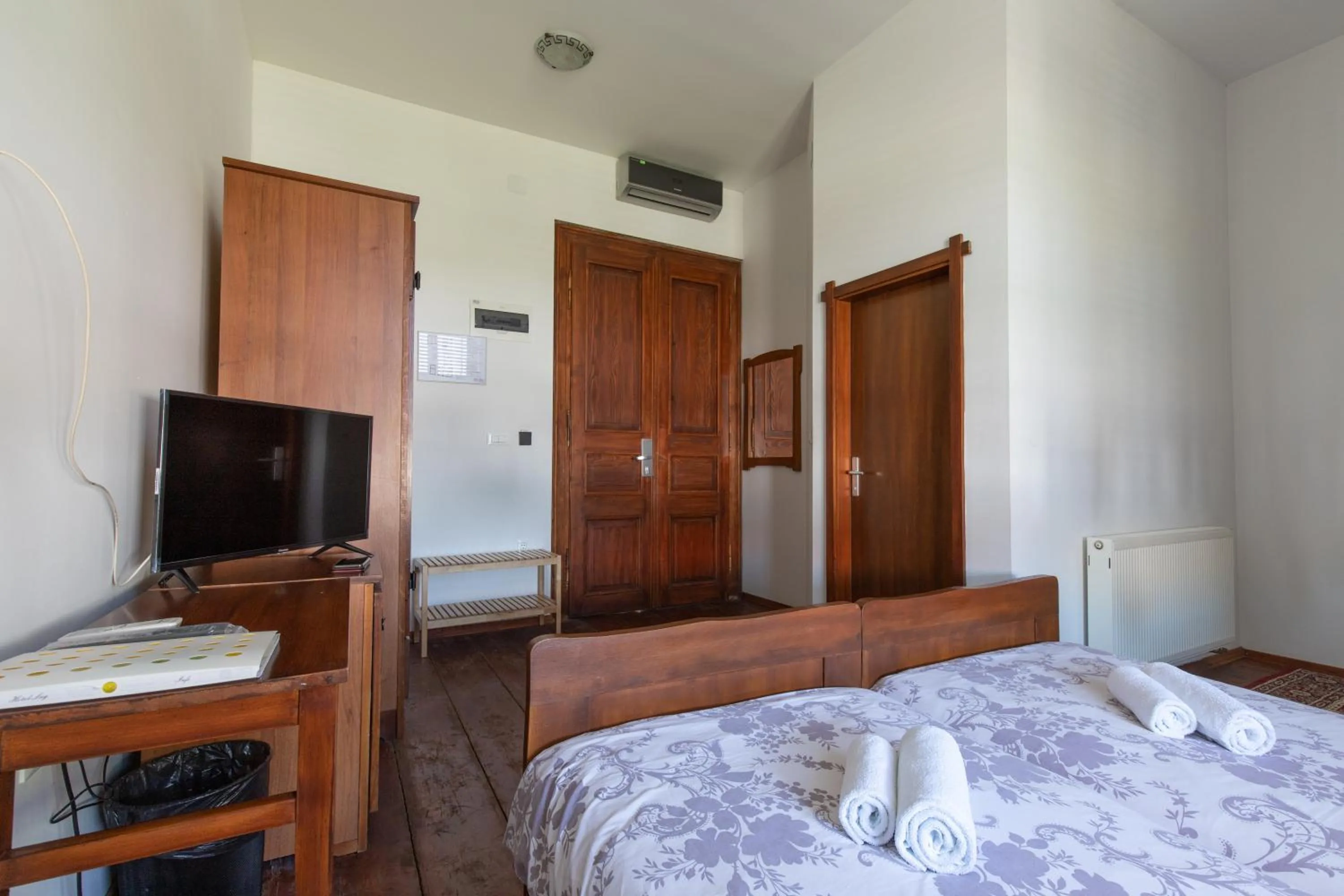 TV and multimedia in Hotel Lug