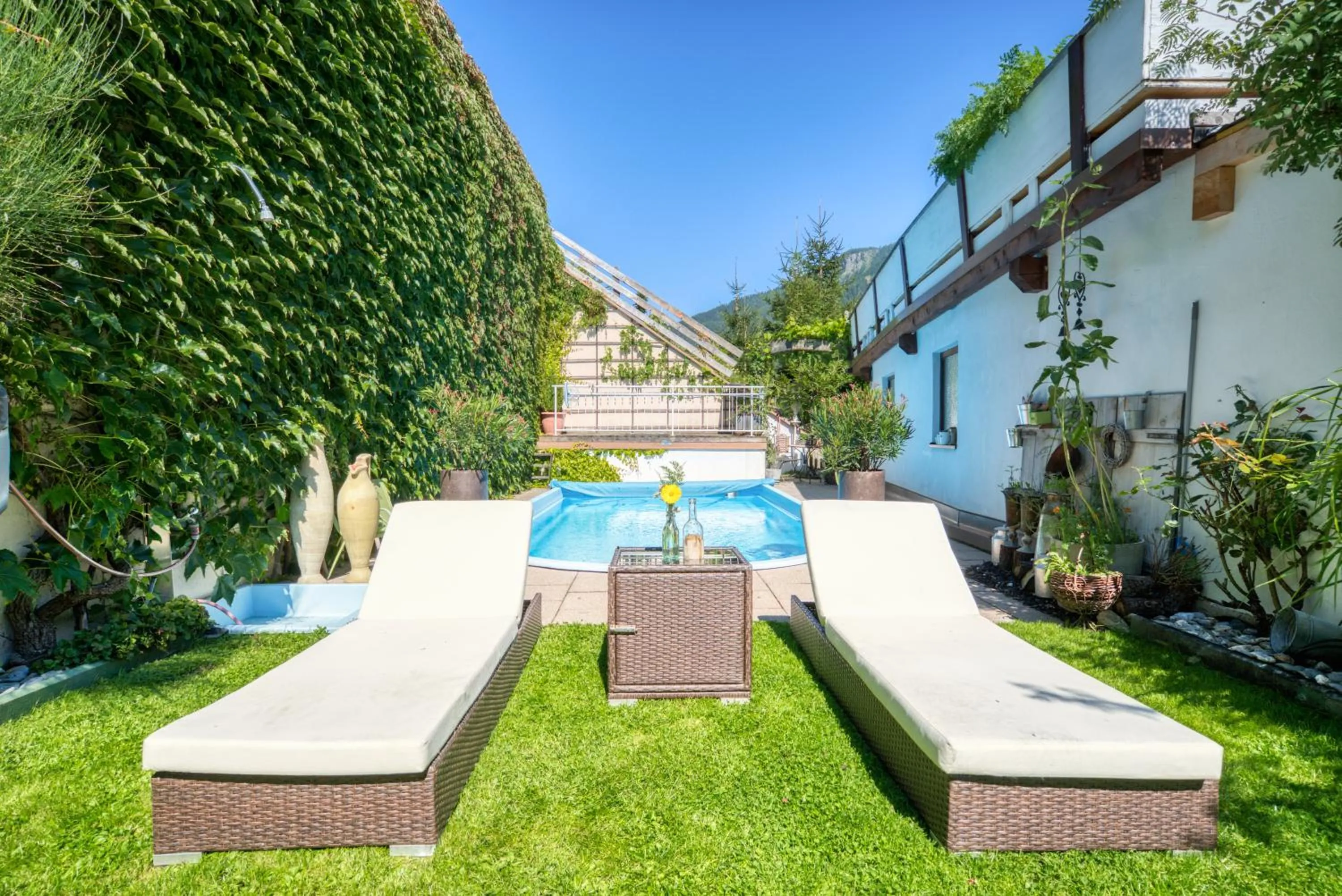 Garden view in Apart Fortuna