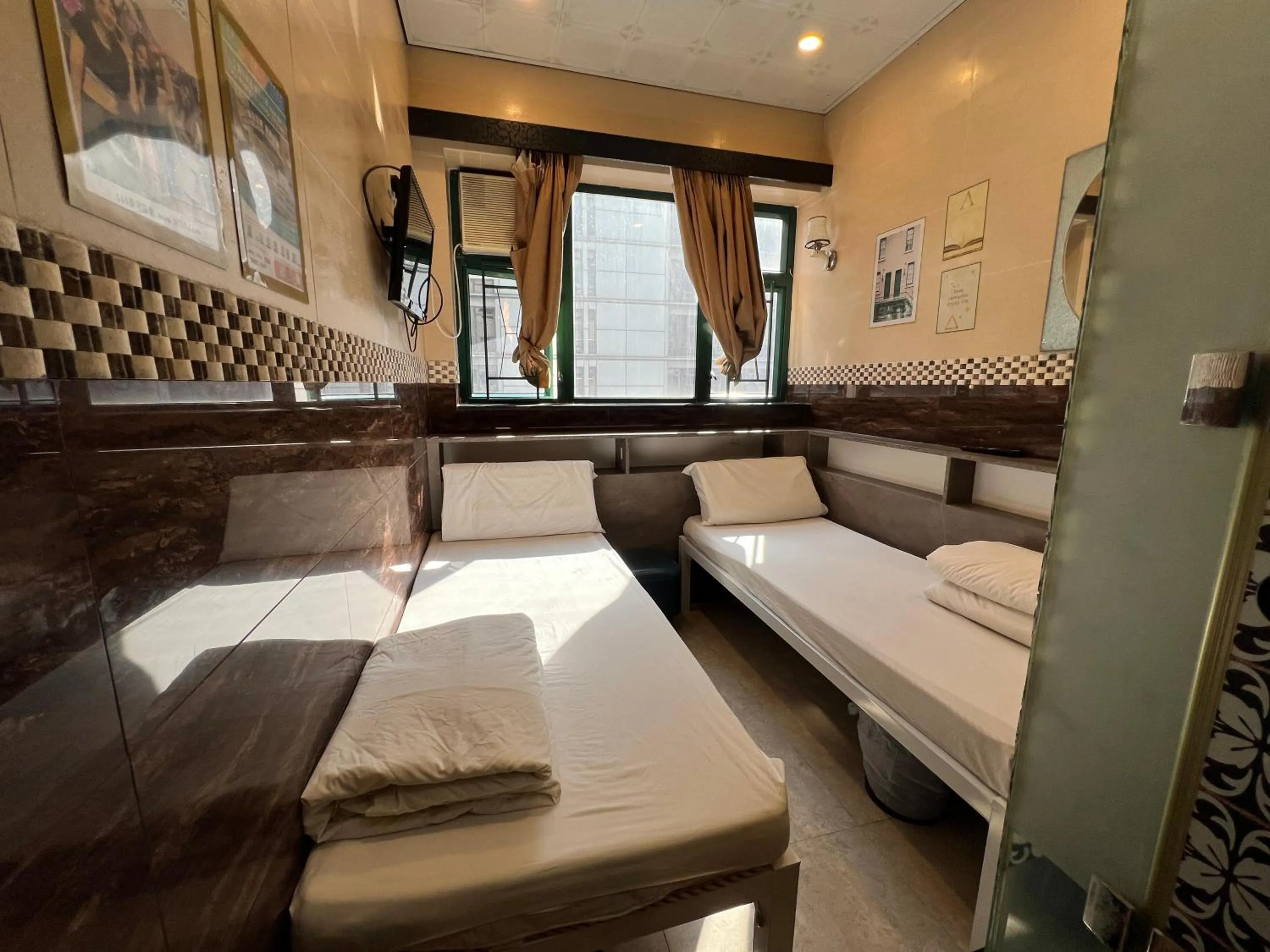 Bed in 168 Youth Hostel