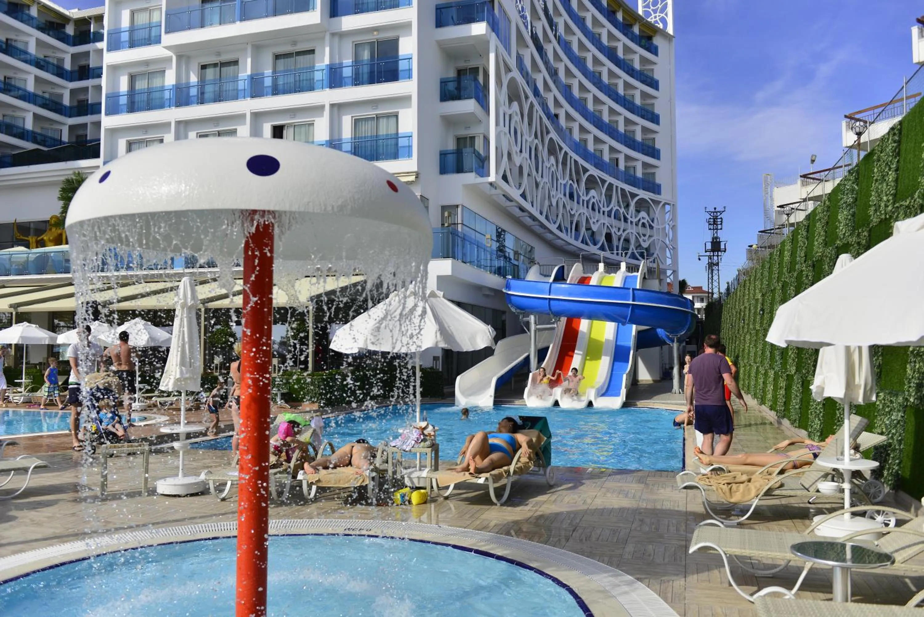 Swimming pool in Azura Deluxe Resort & Spa - Ultra All Inclusive