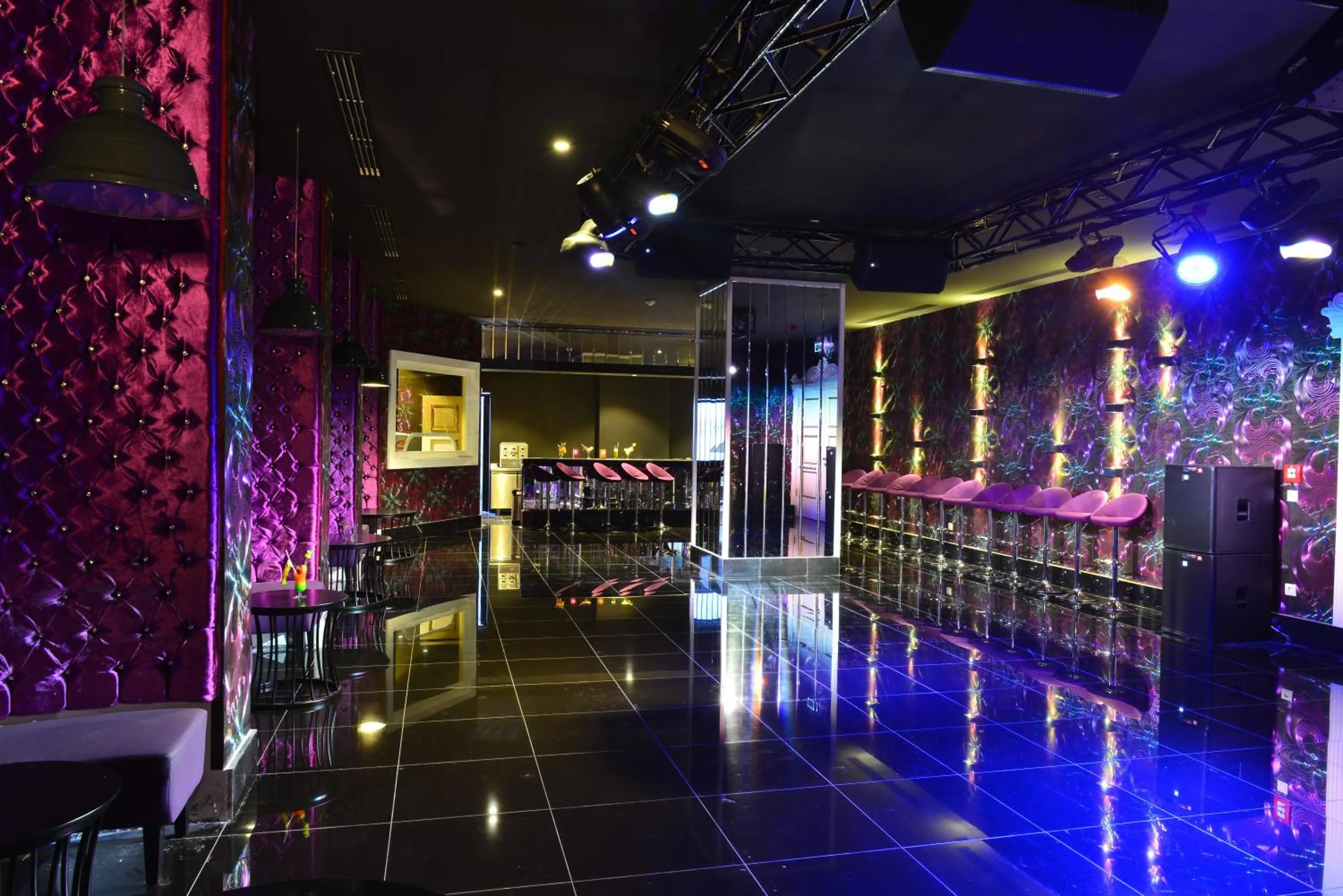 Lounge or bar in Azura Deluxe Resort & Spa - Ultra All Inclusive