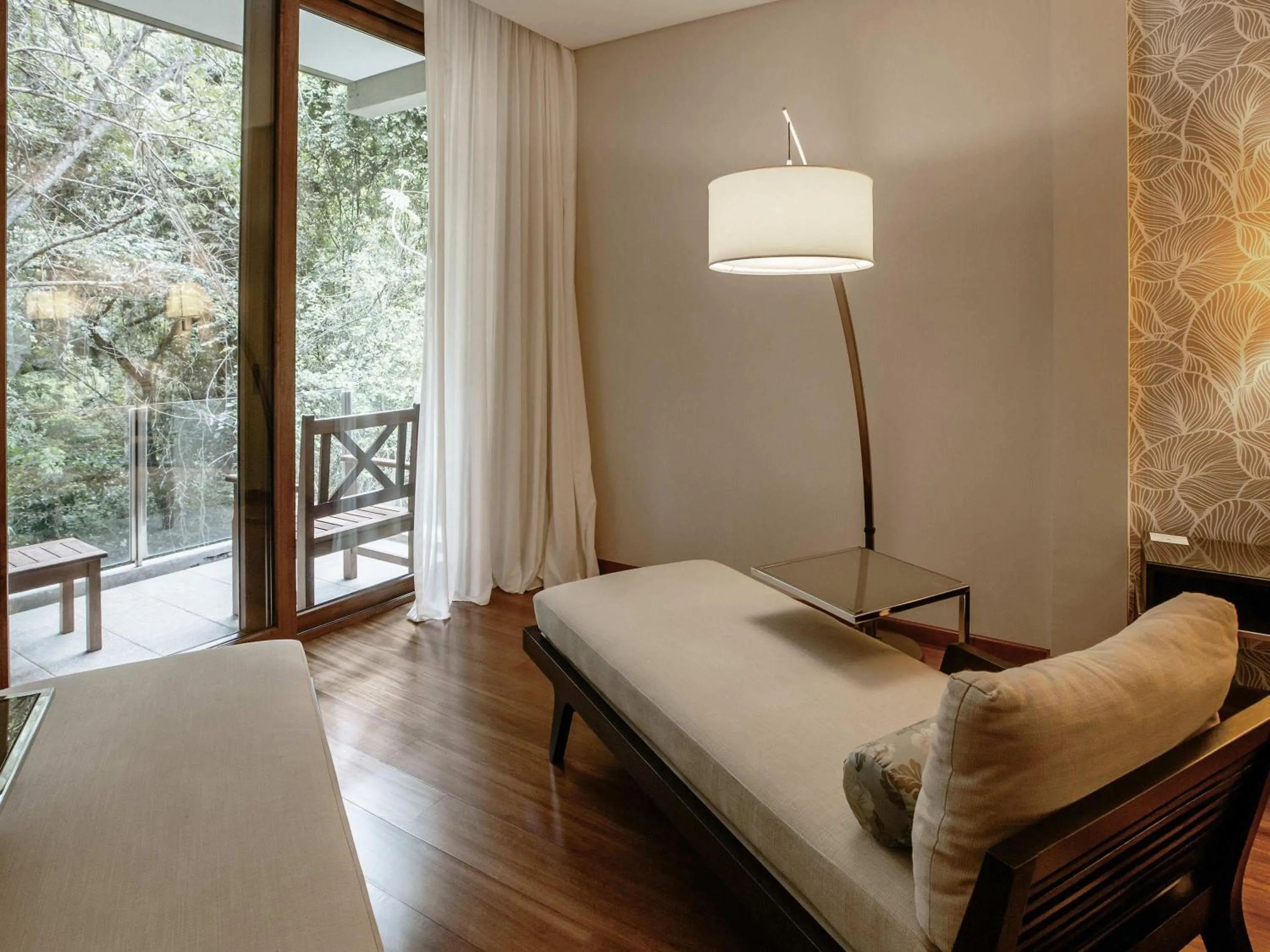 Bedroom, Bed in Mercure Iguazu Hotel Iru