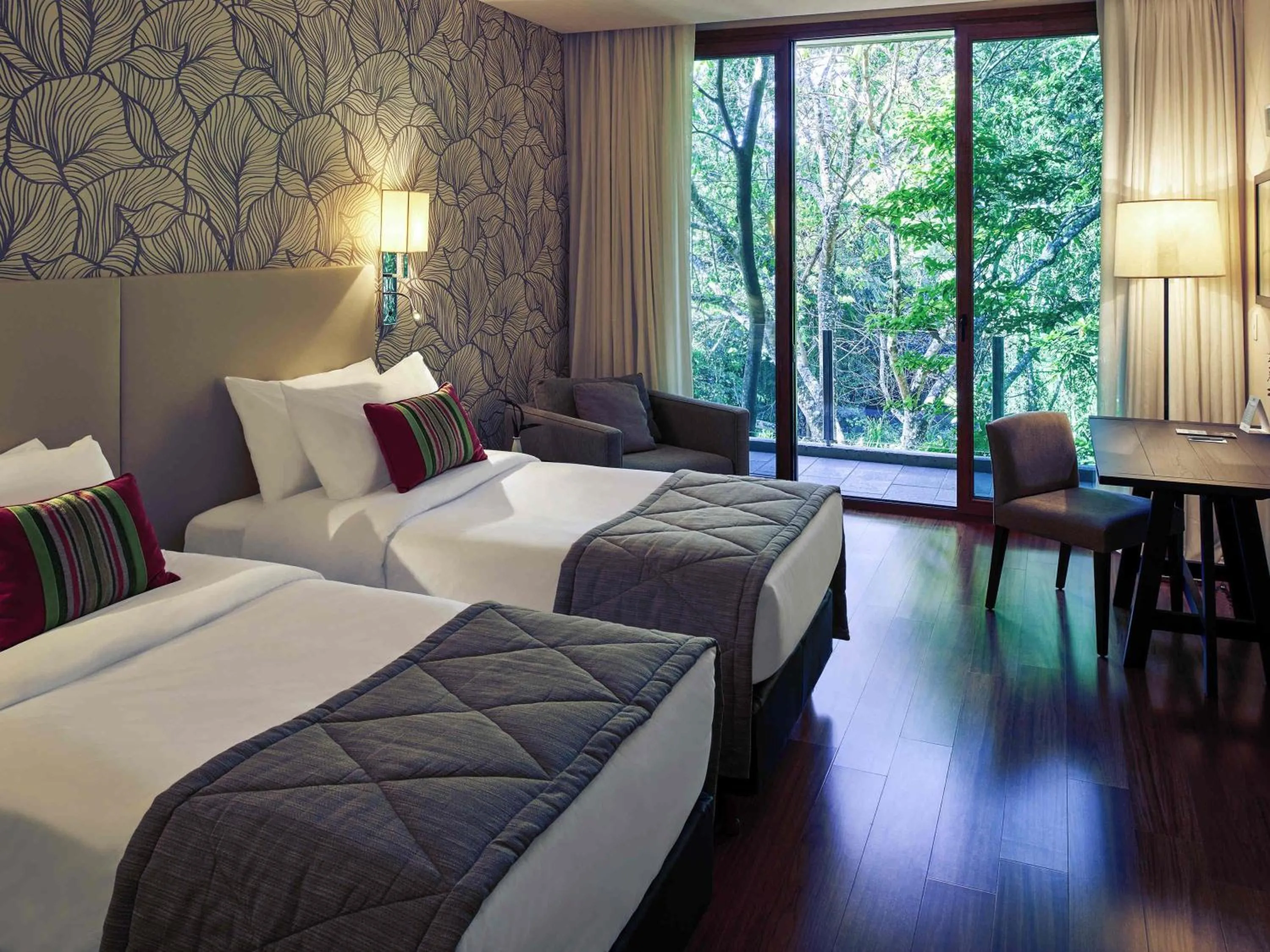 Bedroom, Bed in Mercure Iguazu Hotel Iru