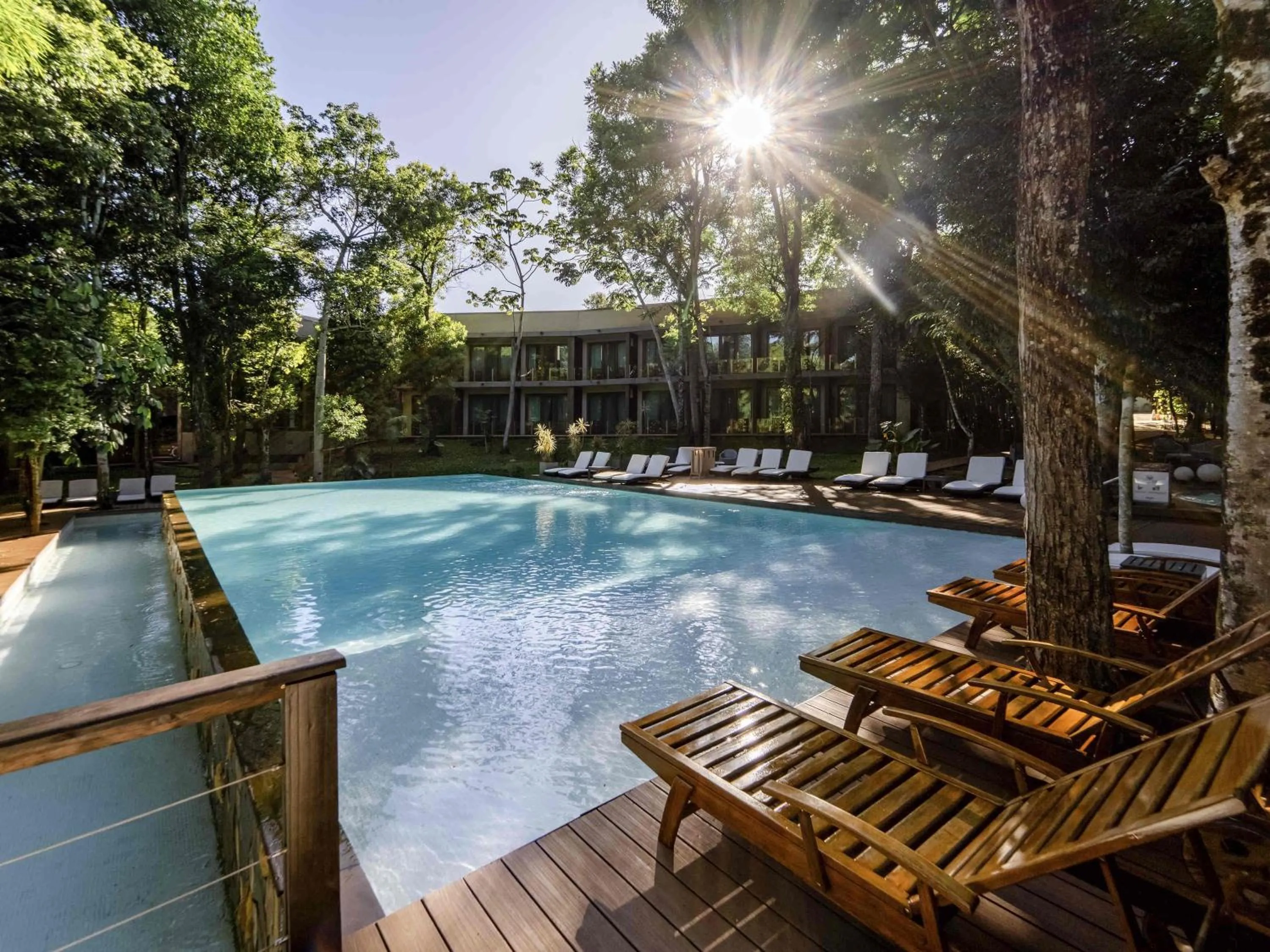 Pool view in Mercure Iguazu Hotel Iru