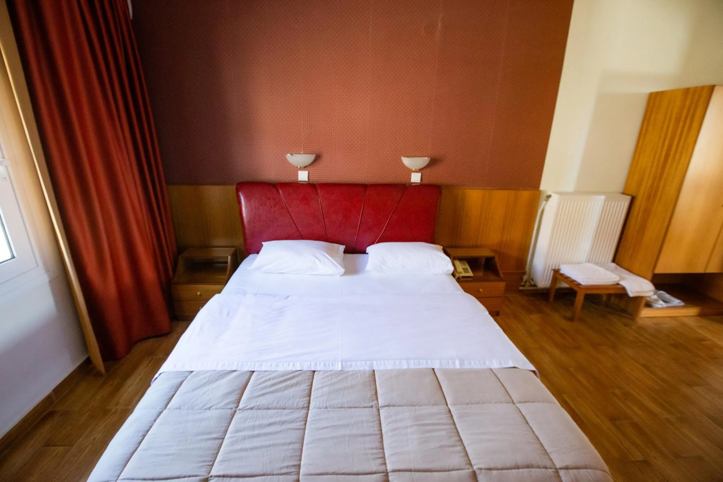 Bed in Giannis Hotel