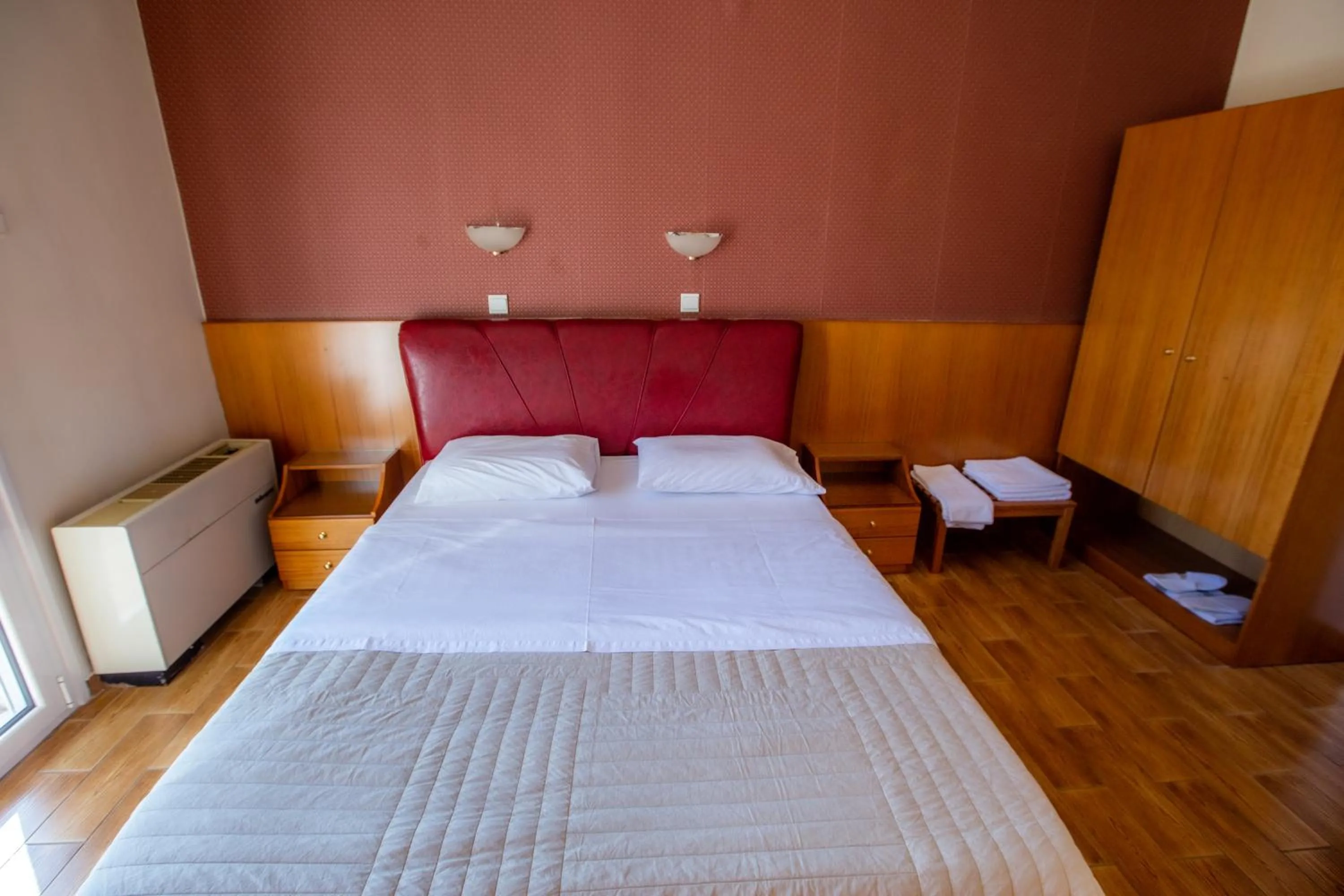 Bed in Giannis Hotel