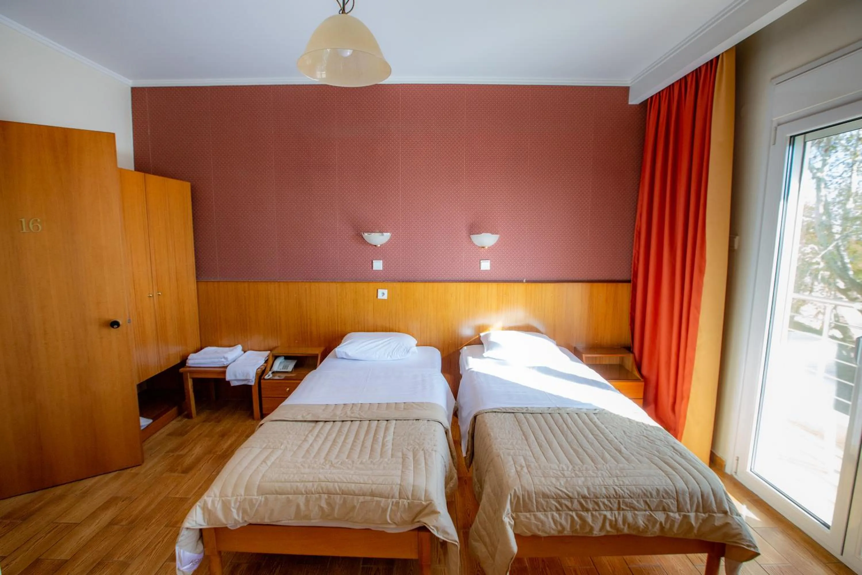 Bed in Giannis Hotel