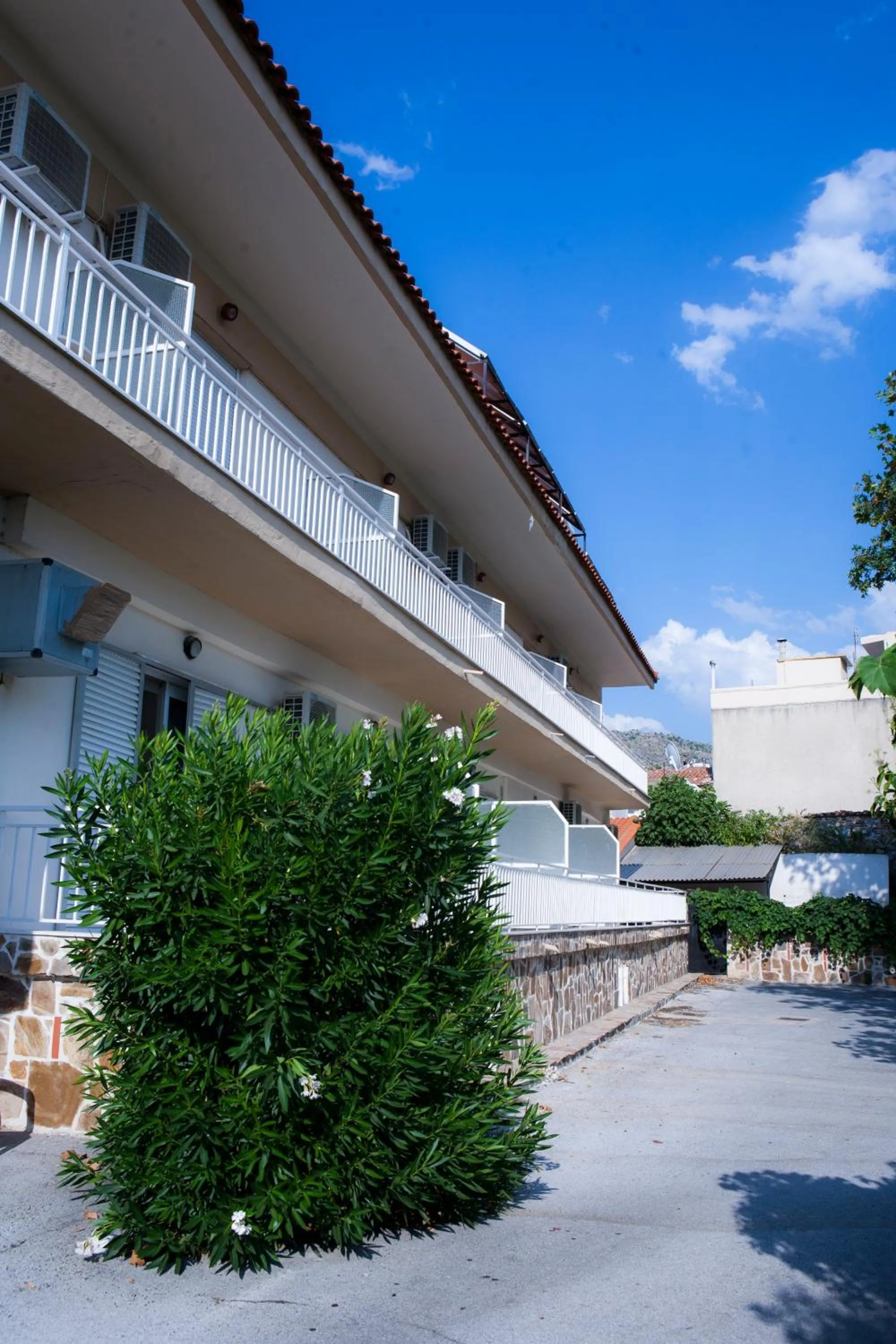 Property building in Giannis Hotel