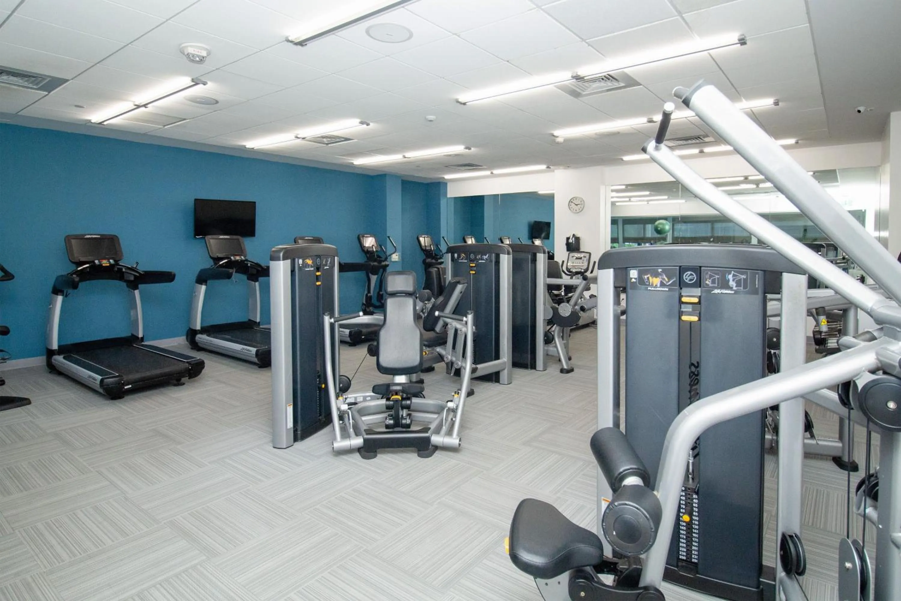 Fitness centre/facilities in Element Miami Doral
