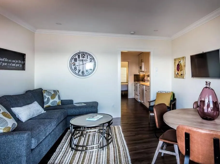 Qualicum Beach Ocean Suites