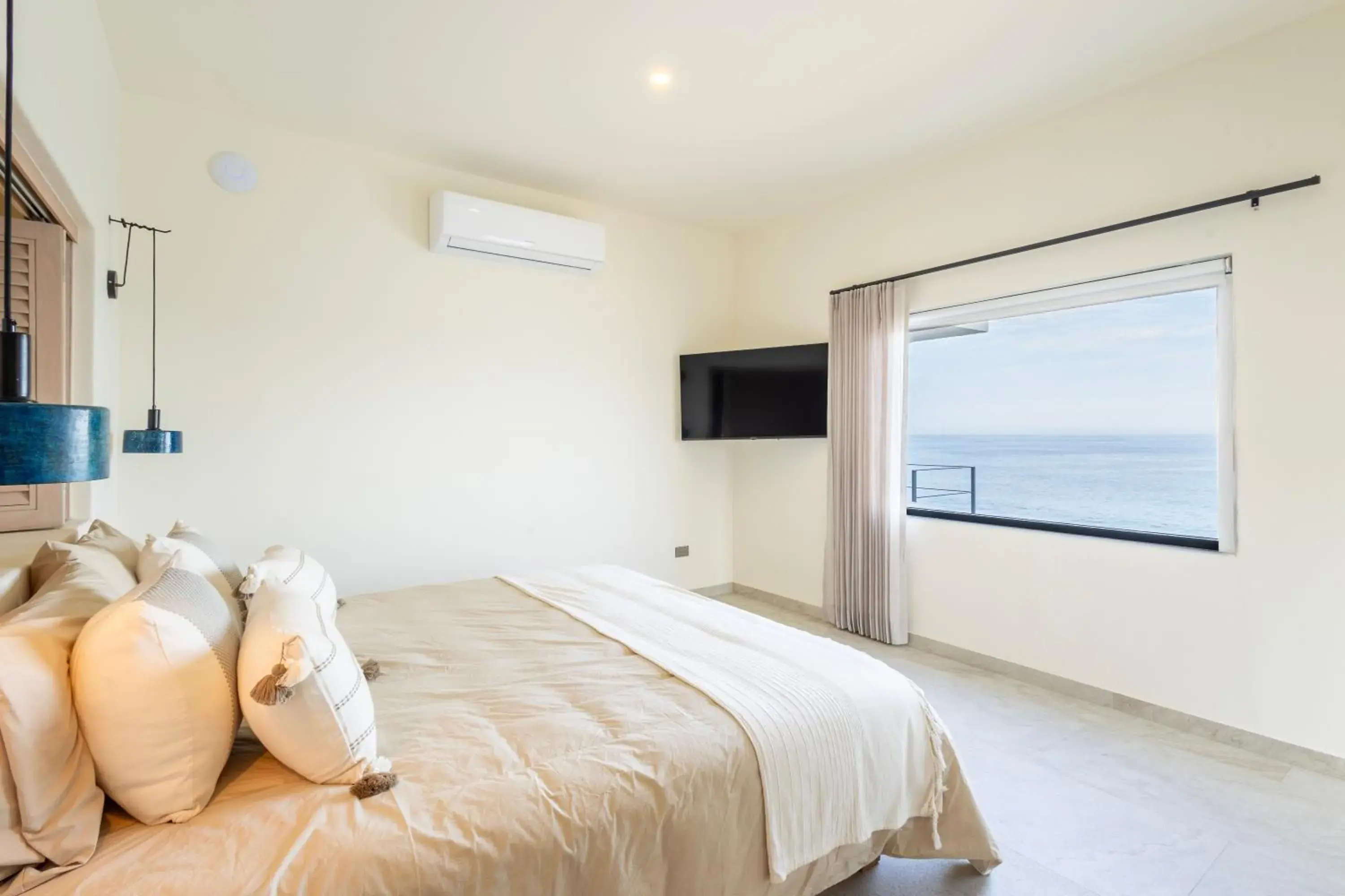 Superior Suite with Sea View in Cabo Break Hotel Superior Suite with Sea View in Cabo Break Hotel