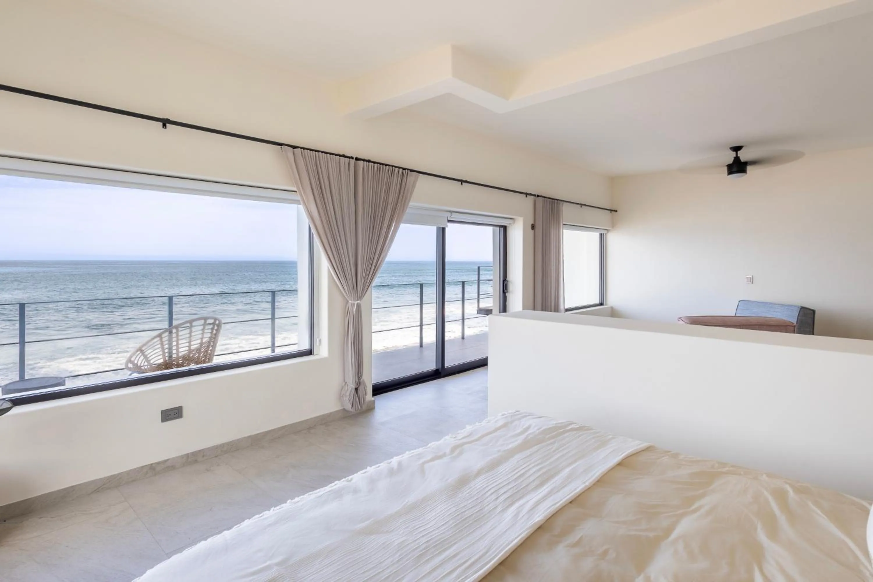 Bedroom, Bed in Cabo Break Hotel