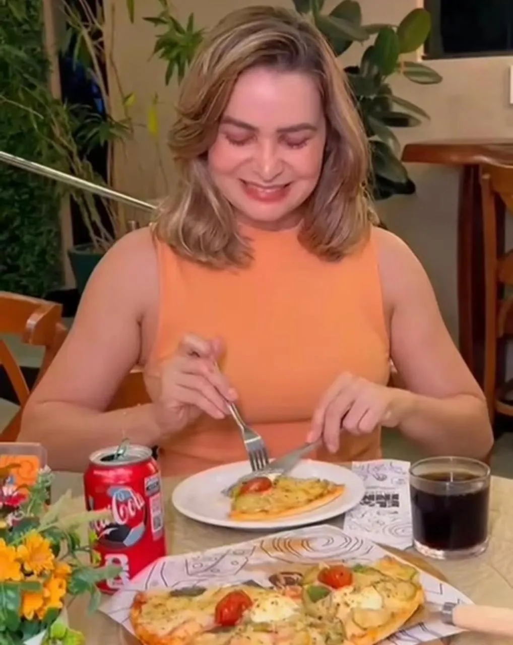Restaurant/places to eat in Pousada Elo Inn