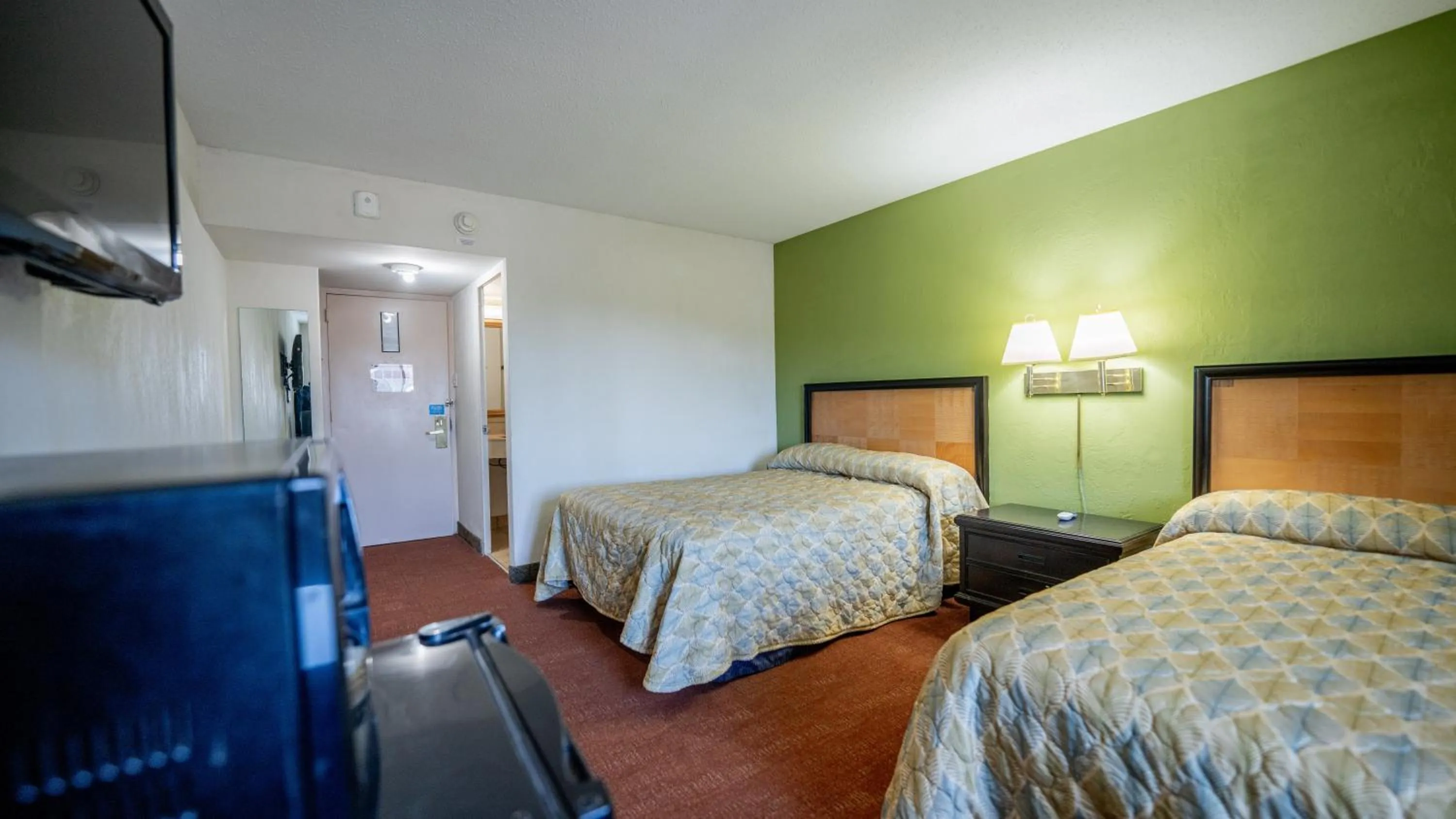 Bedroom, Bed in THE INN-Pittsburgh