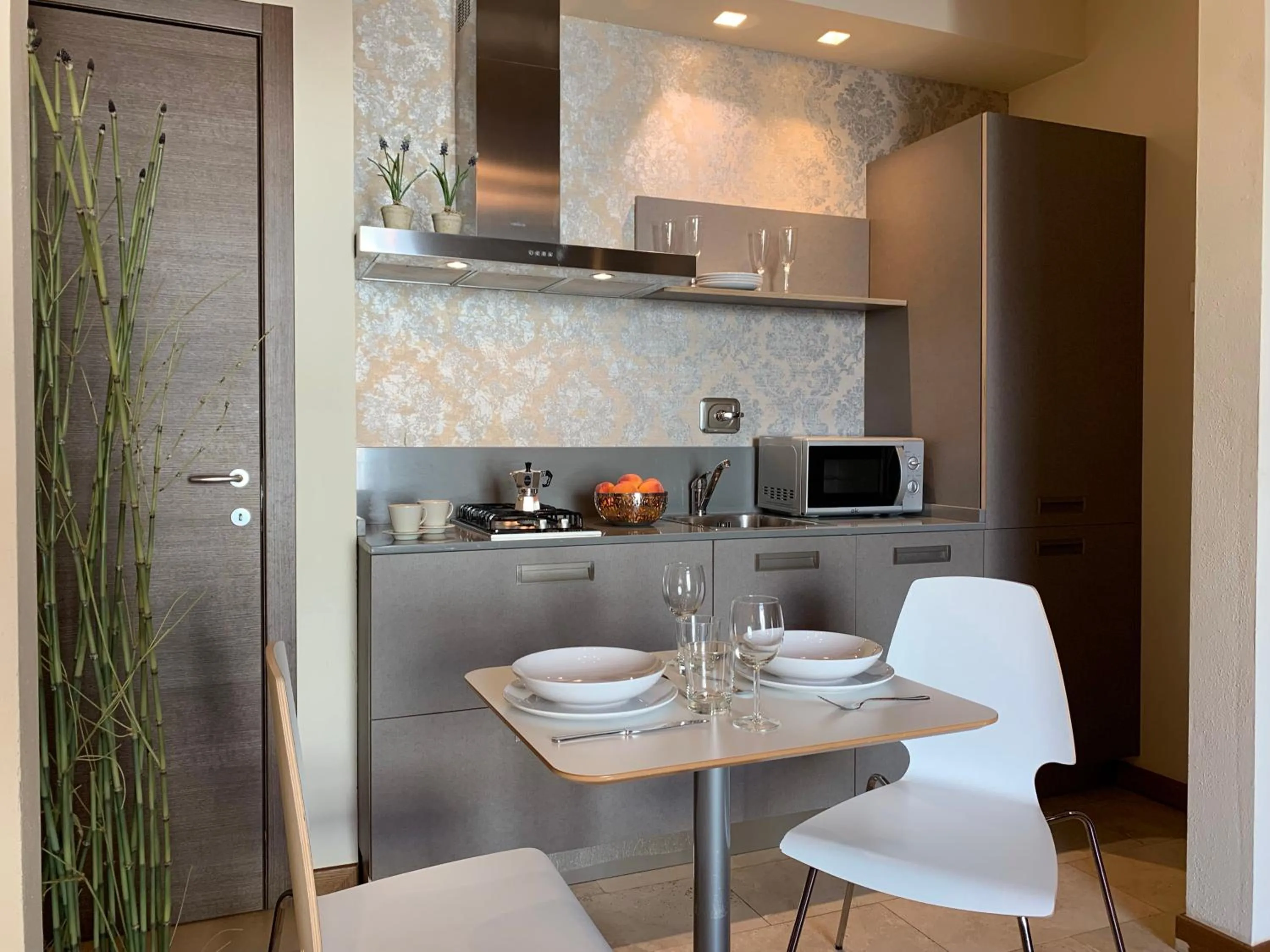 kitchen in Florence Art Apartments