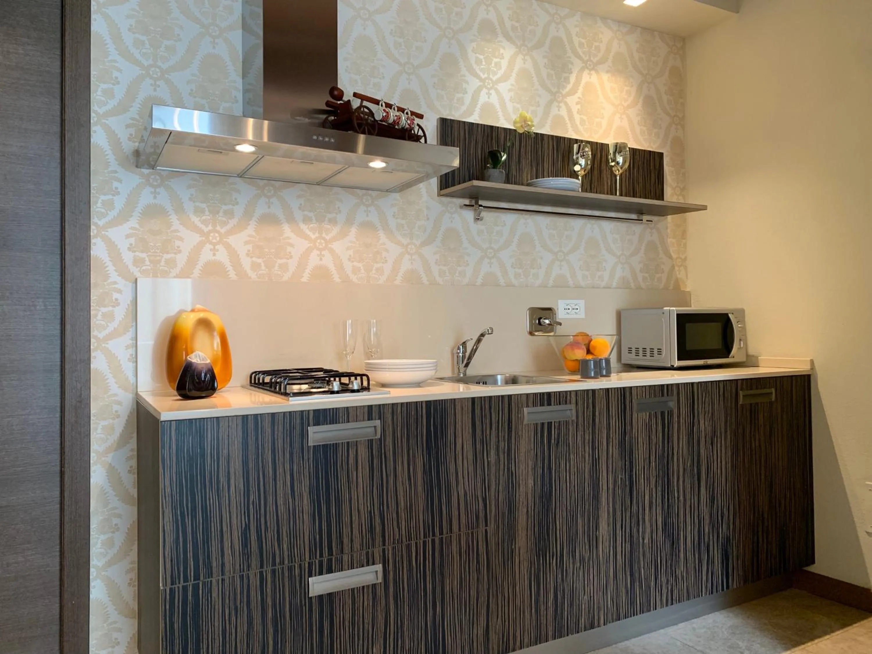 kitchen in Florence Art Apartments