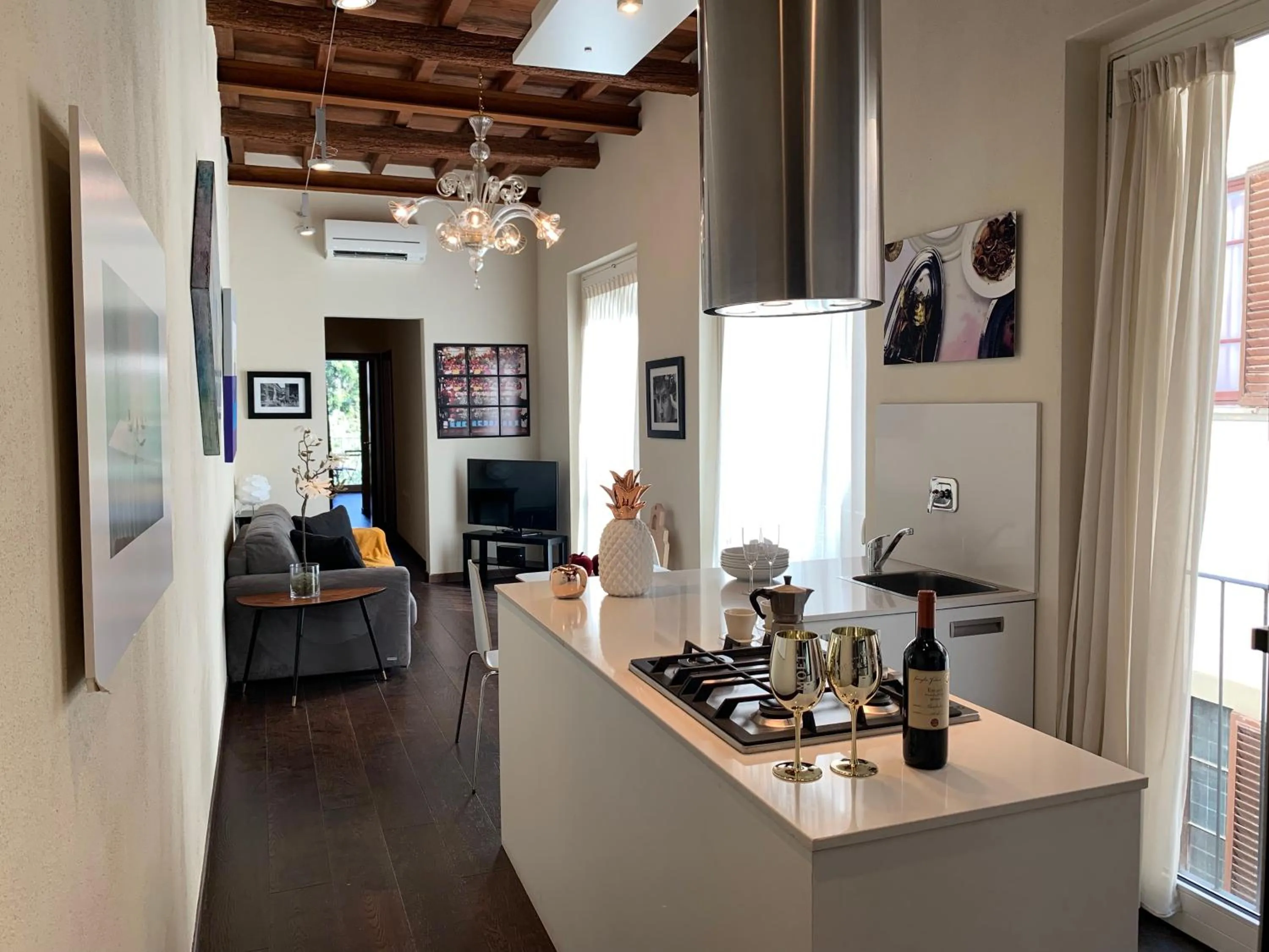 Kitchen or kitchenette in Florence Art Apartments
