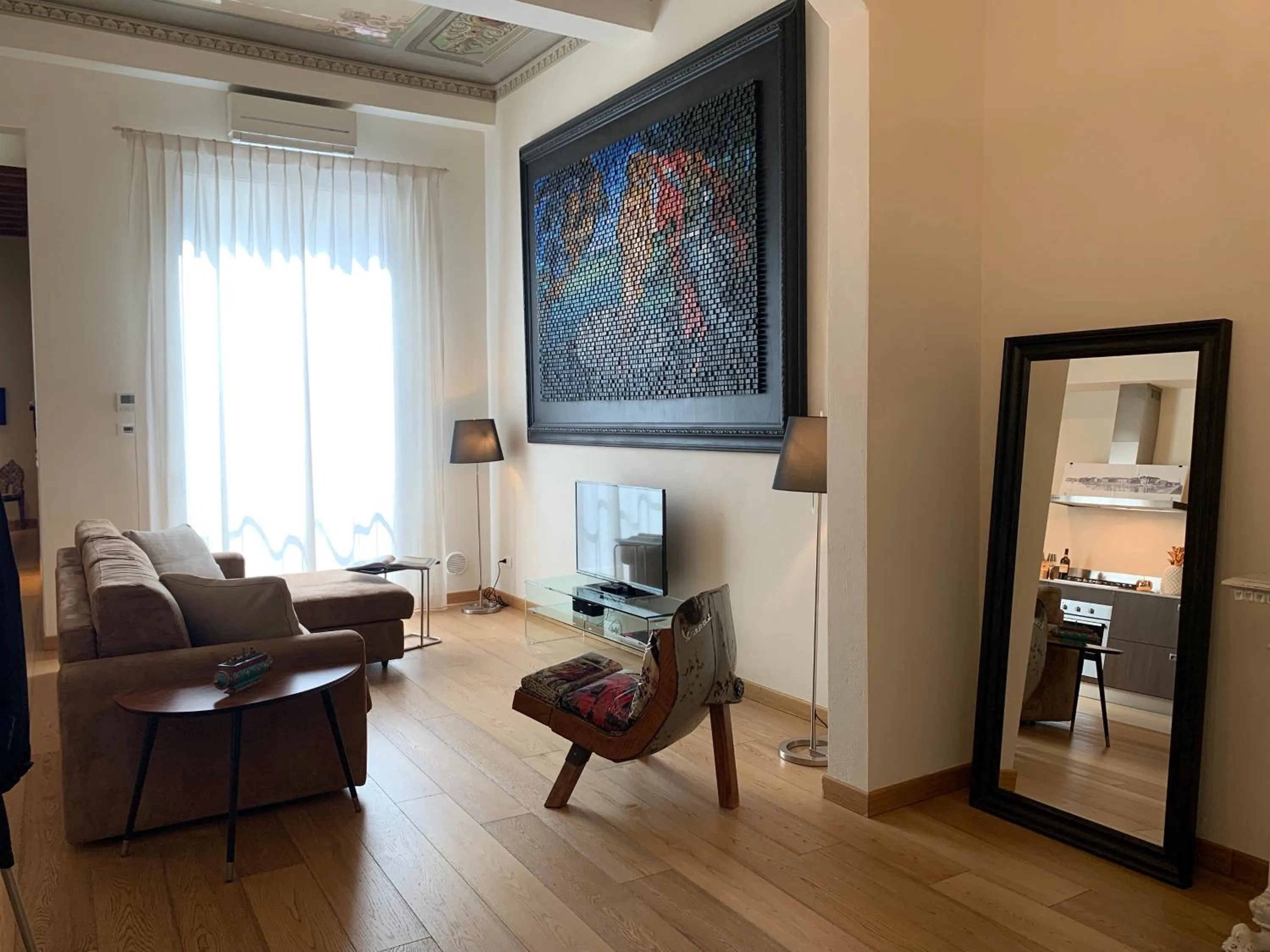 Living room in Florence Art Apartments