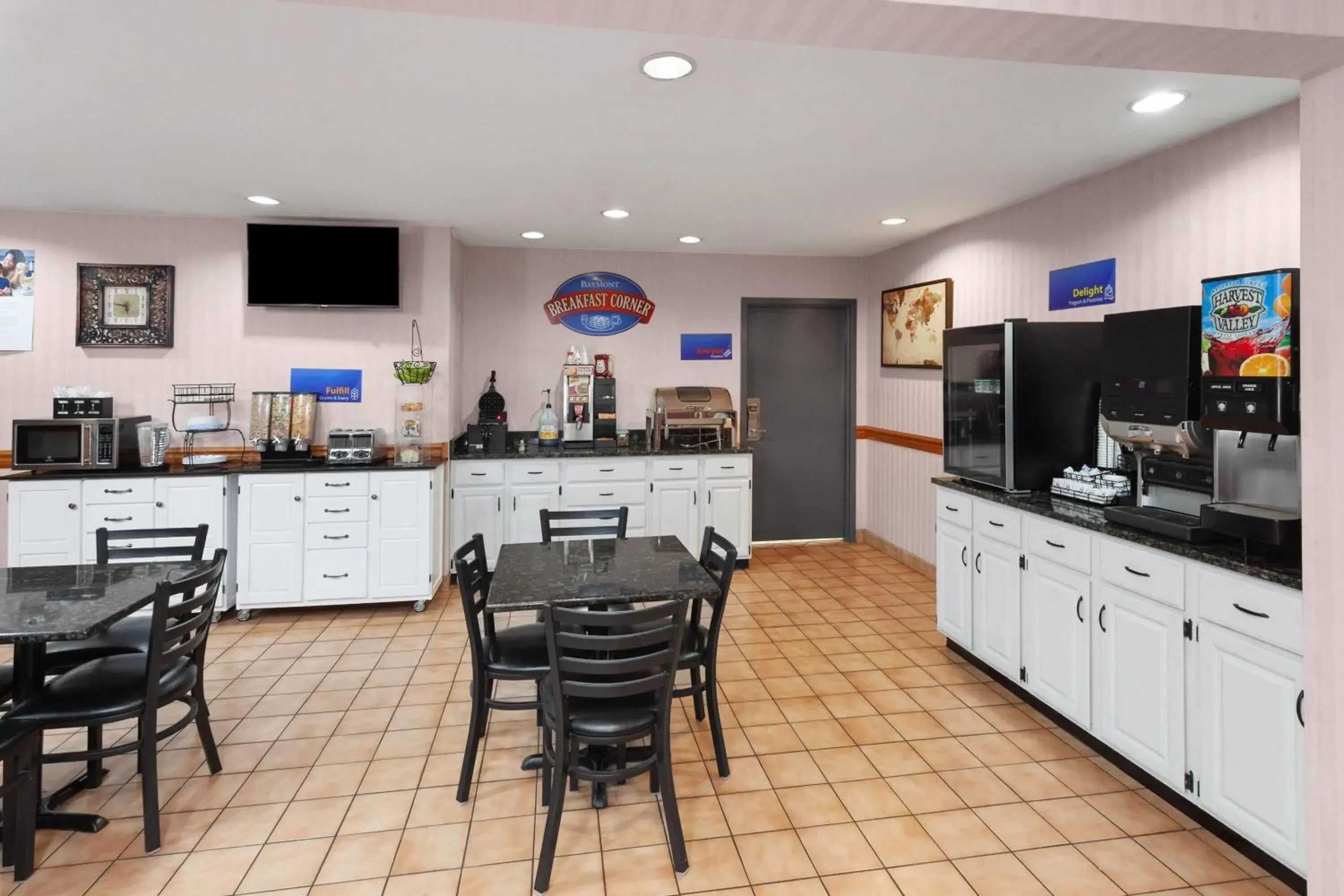 Breakfast in Baymont by Wyndham Chester IL Breakfast in Baymont by Wyndham Chester IL