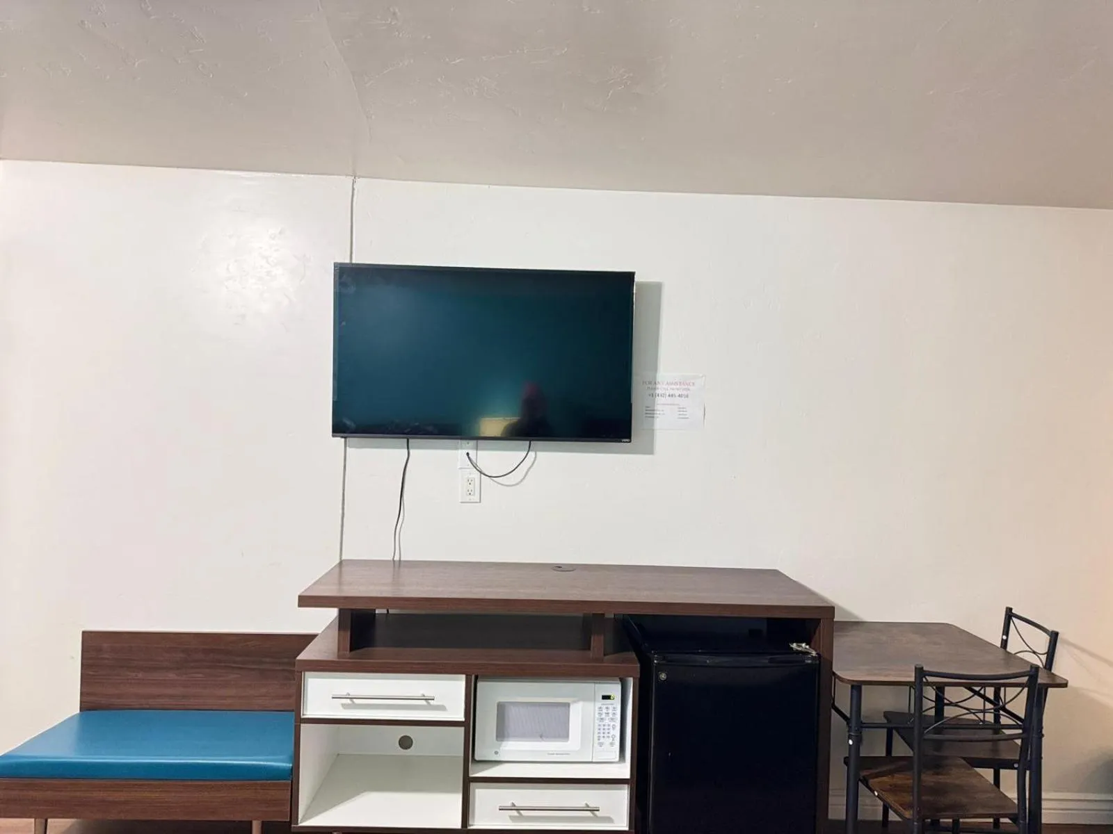 TV and multimedia in Alien Residence Inn