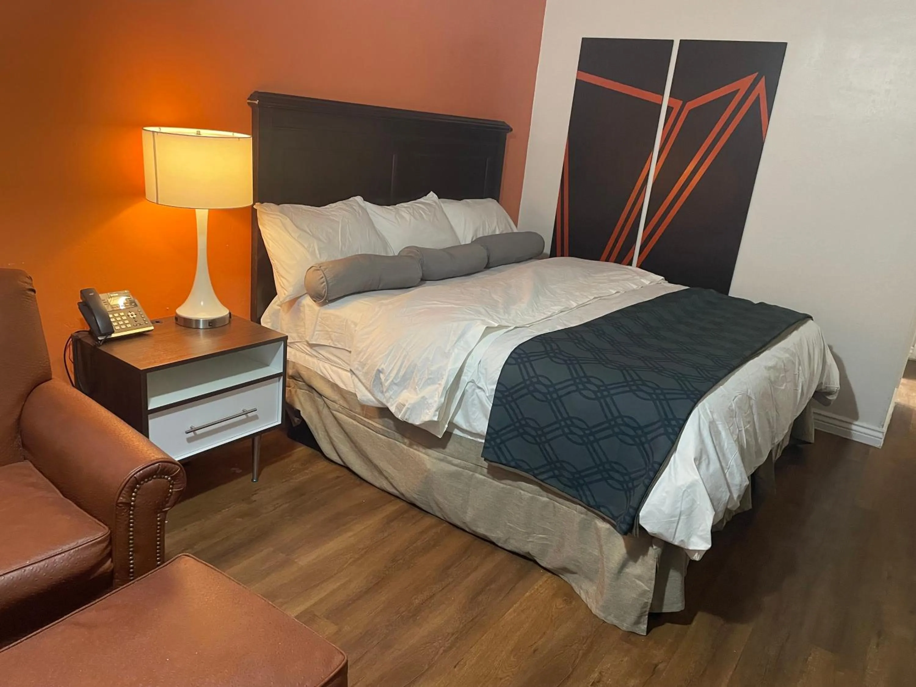 Bedroom, Bed in Alien Residence Inn