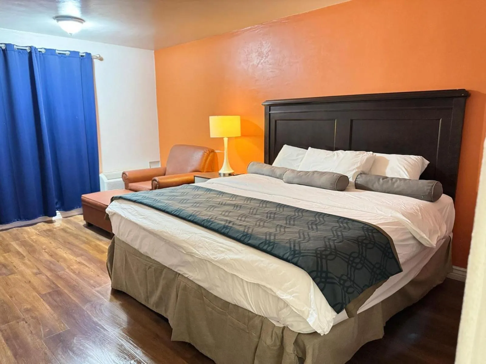 Bed in Alien Residence Inn