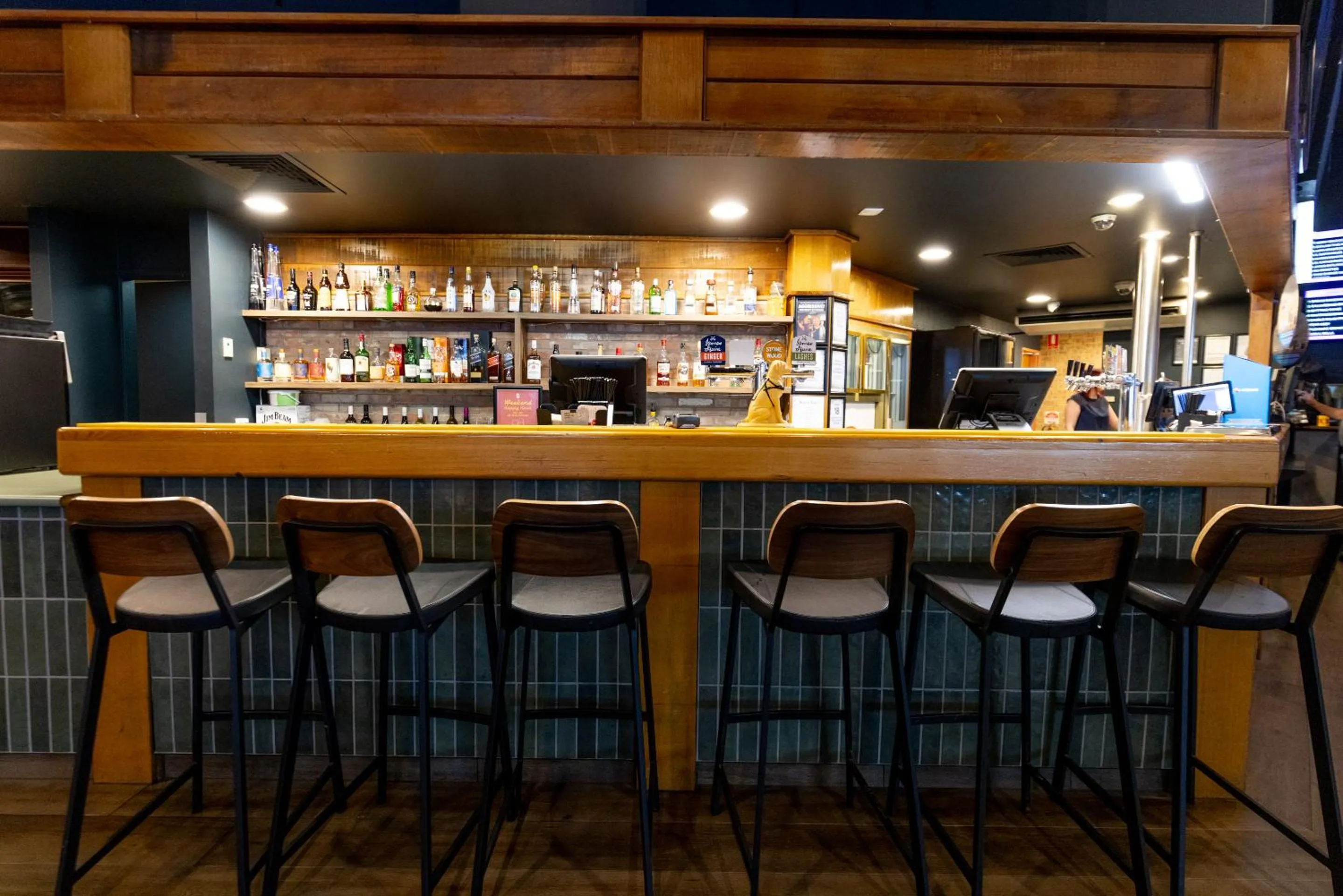 Lounge or bar in Sundowner Hotel Motel