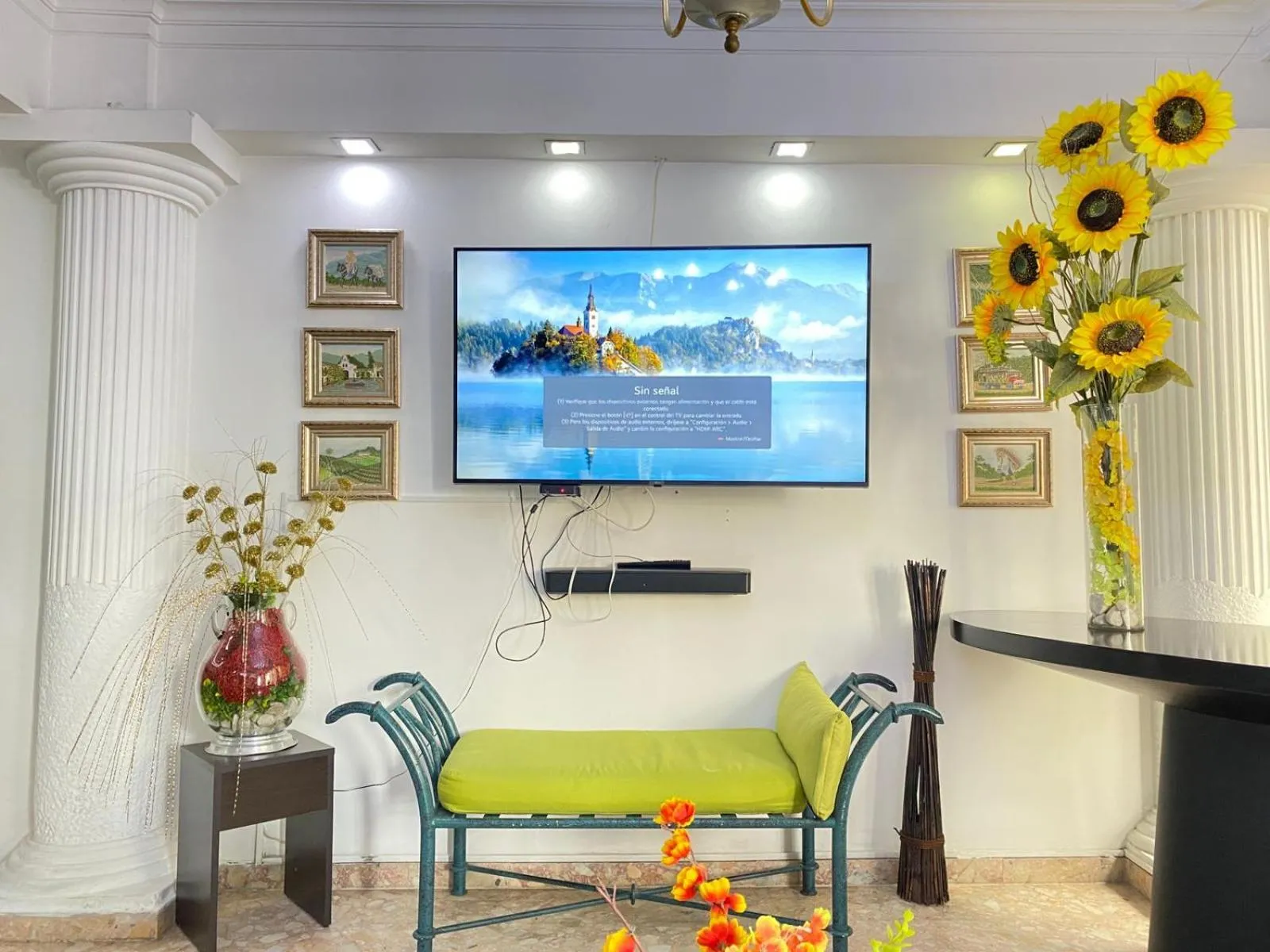 Triple Room in Hotel Laureles 70 Medellín
