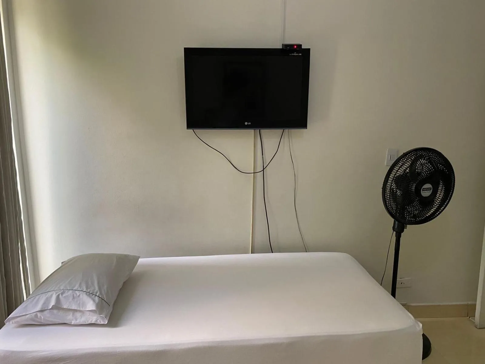 Standard Twin Room in Hotel Laureles 70 Medellín