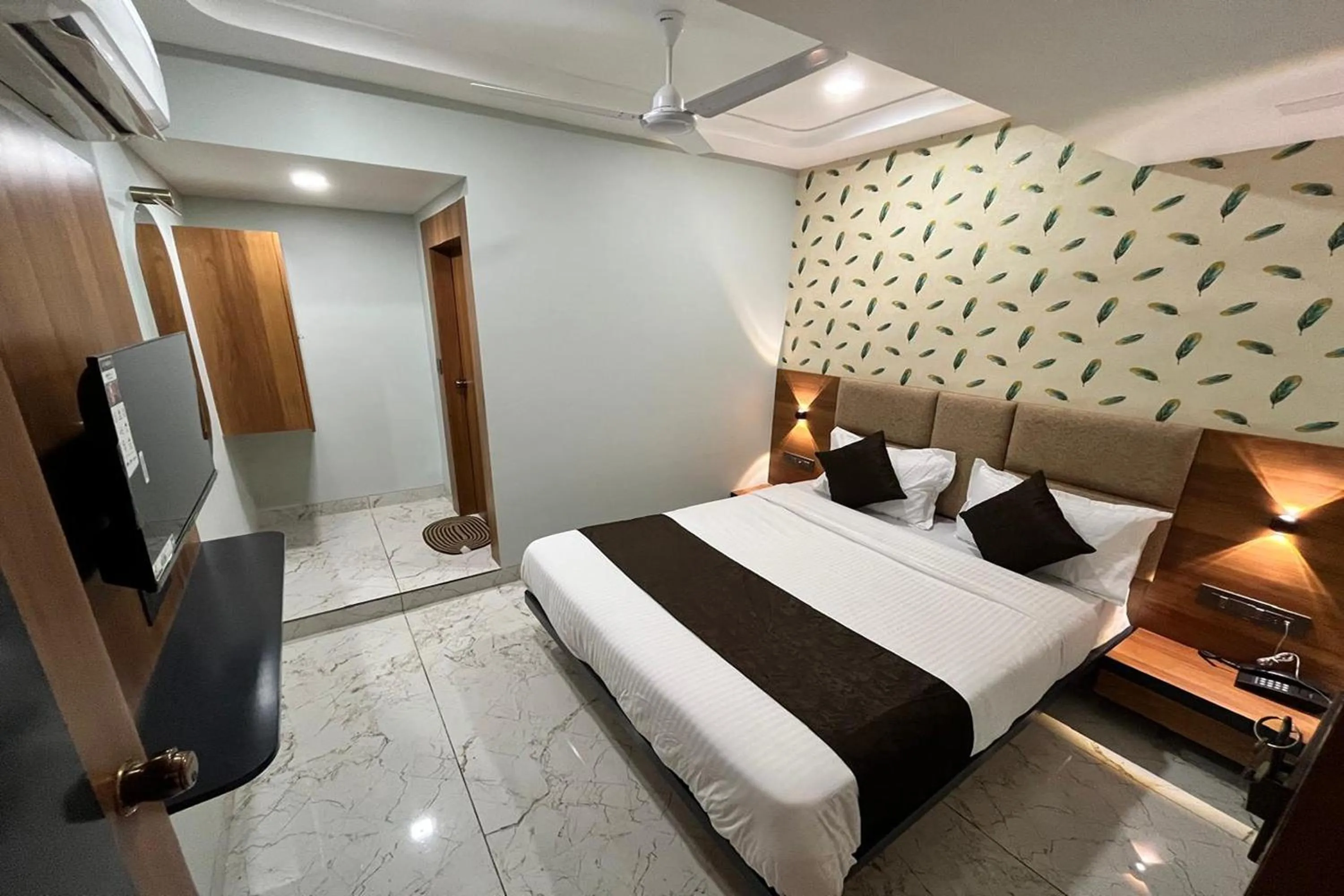 Bed in Hotel Moon Light Isanpur Ahmedabad