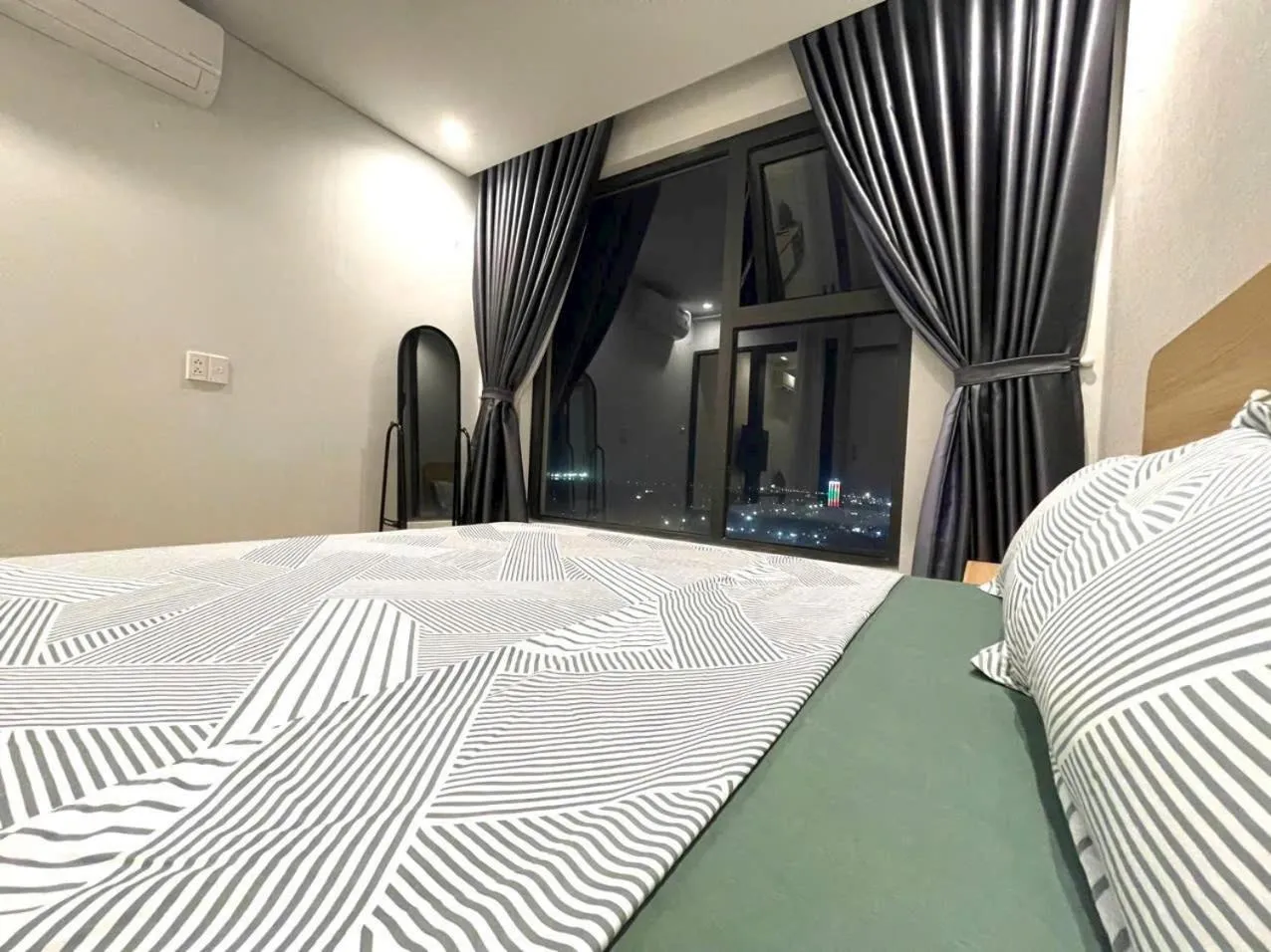 Bedroom, Bed in Susu'home - Căn hộ view biển - Trung tâm Bãi Cháy