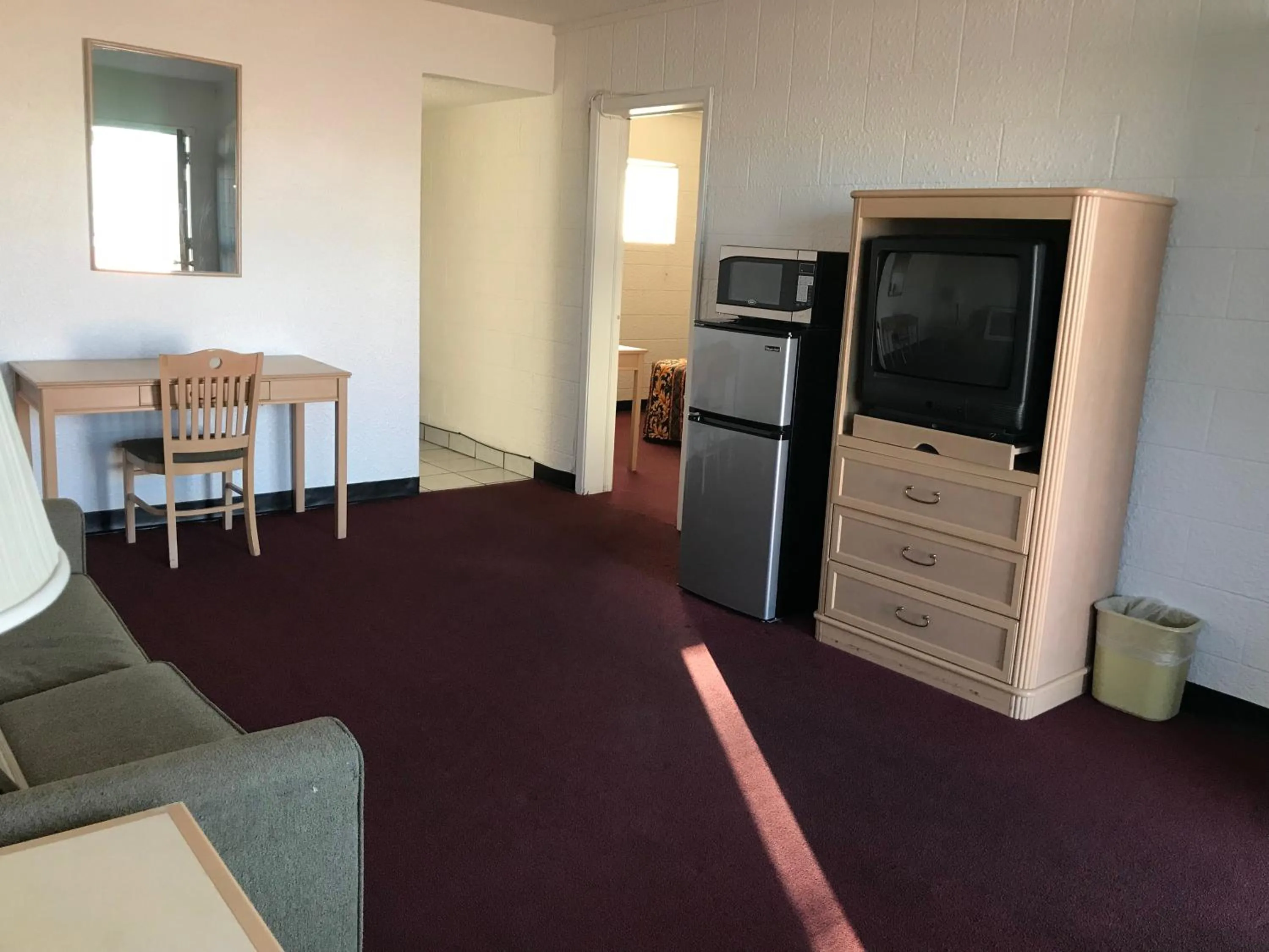 Family in Super Lodge Motel El Paso