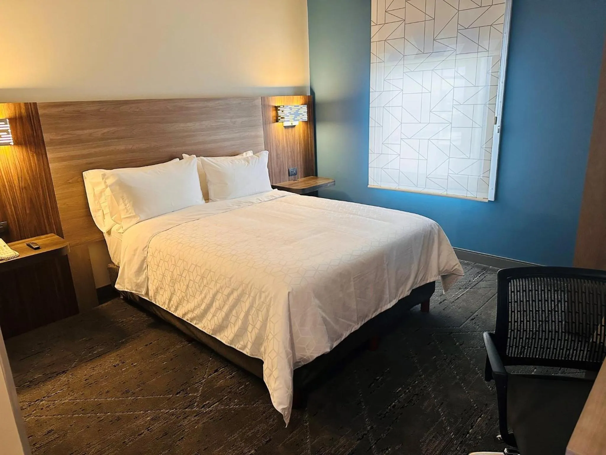 Photo of the whole room, Bed in Holiday Inn Express Mexico City Satelite by IHG