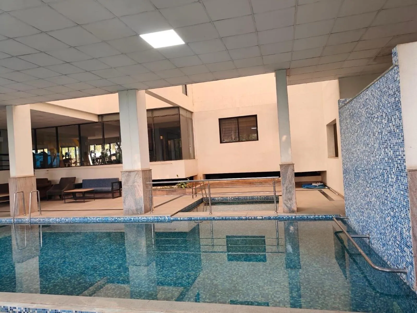 Swimming pool in Hotel O Local Square Manyata