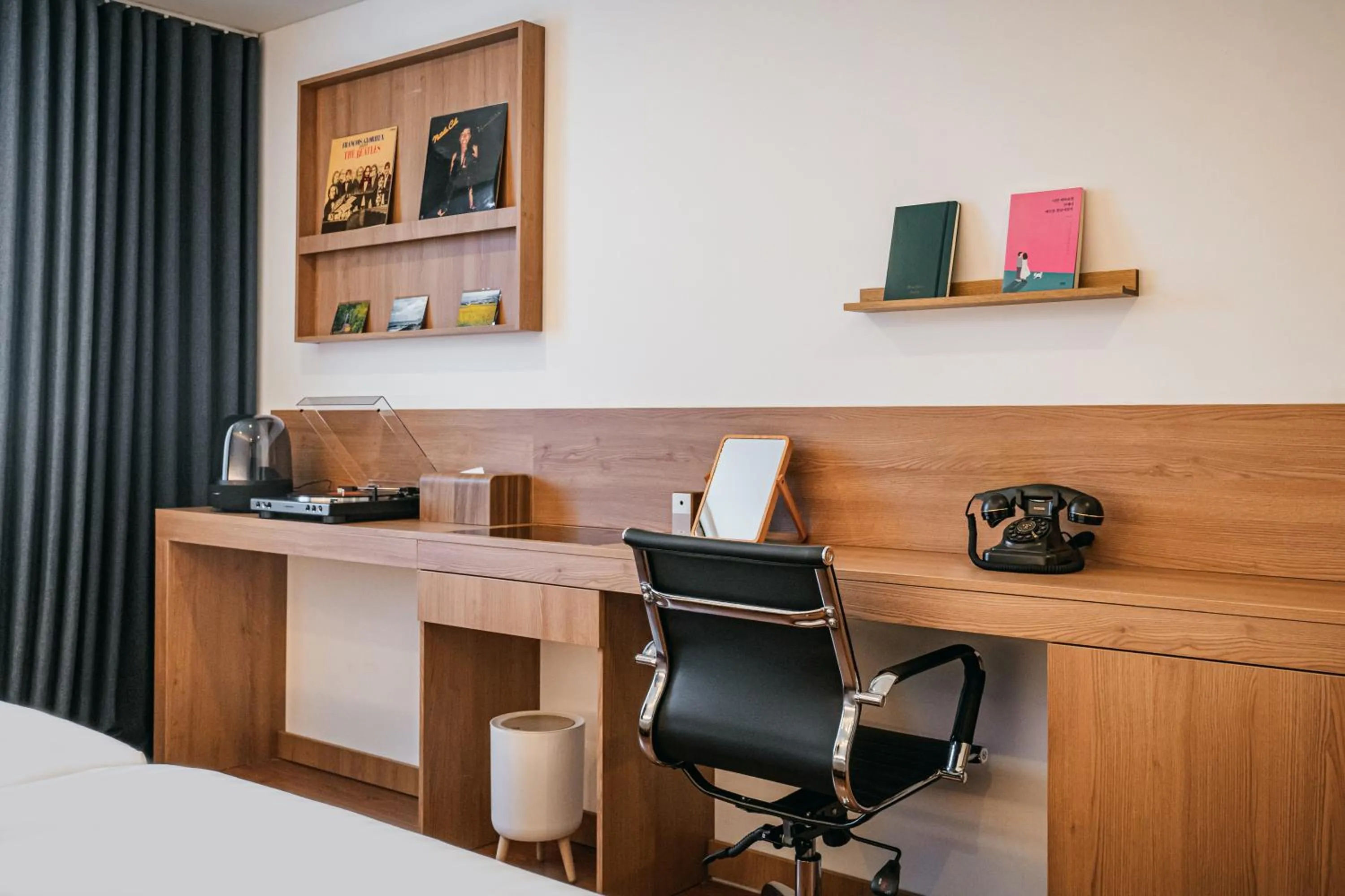 Seating area in Hotel Yeon