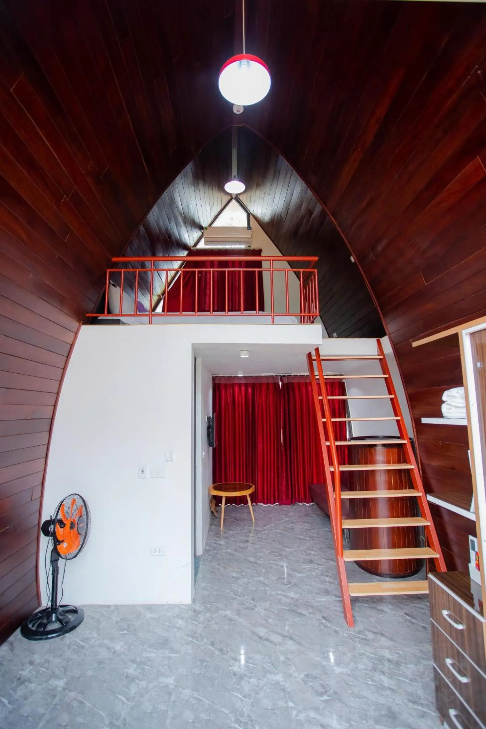 Living room in King Bavi Resort