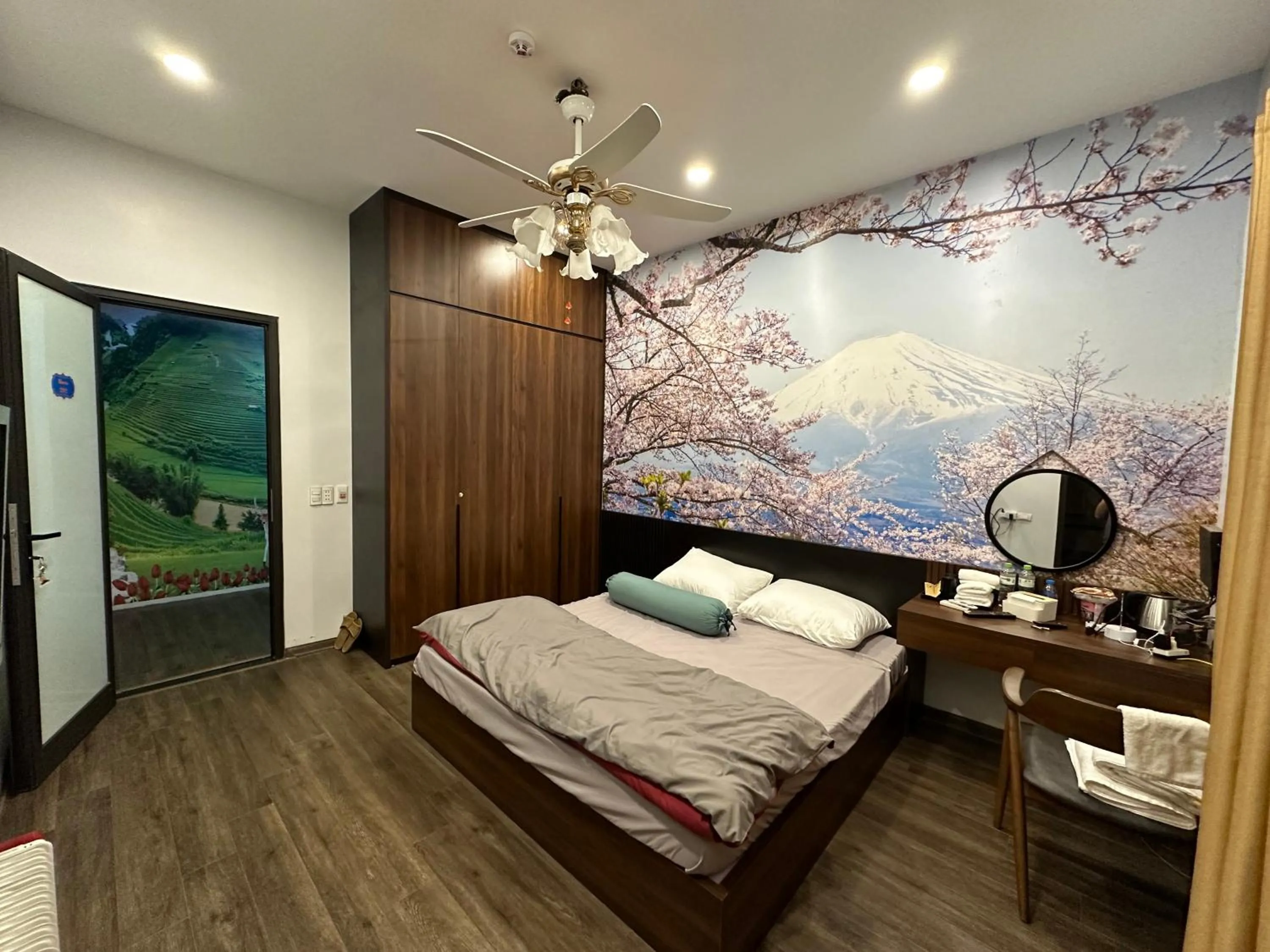 Bedroom in King Bavi Resort