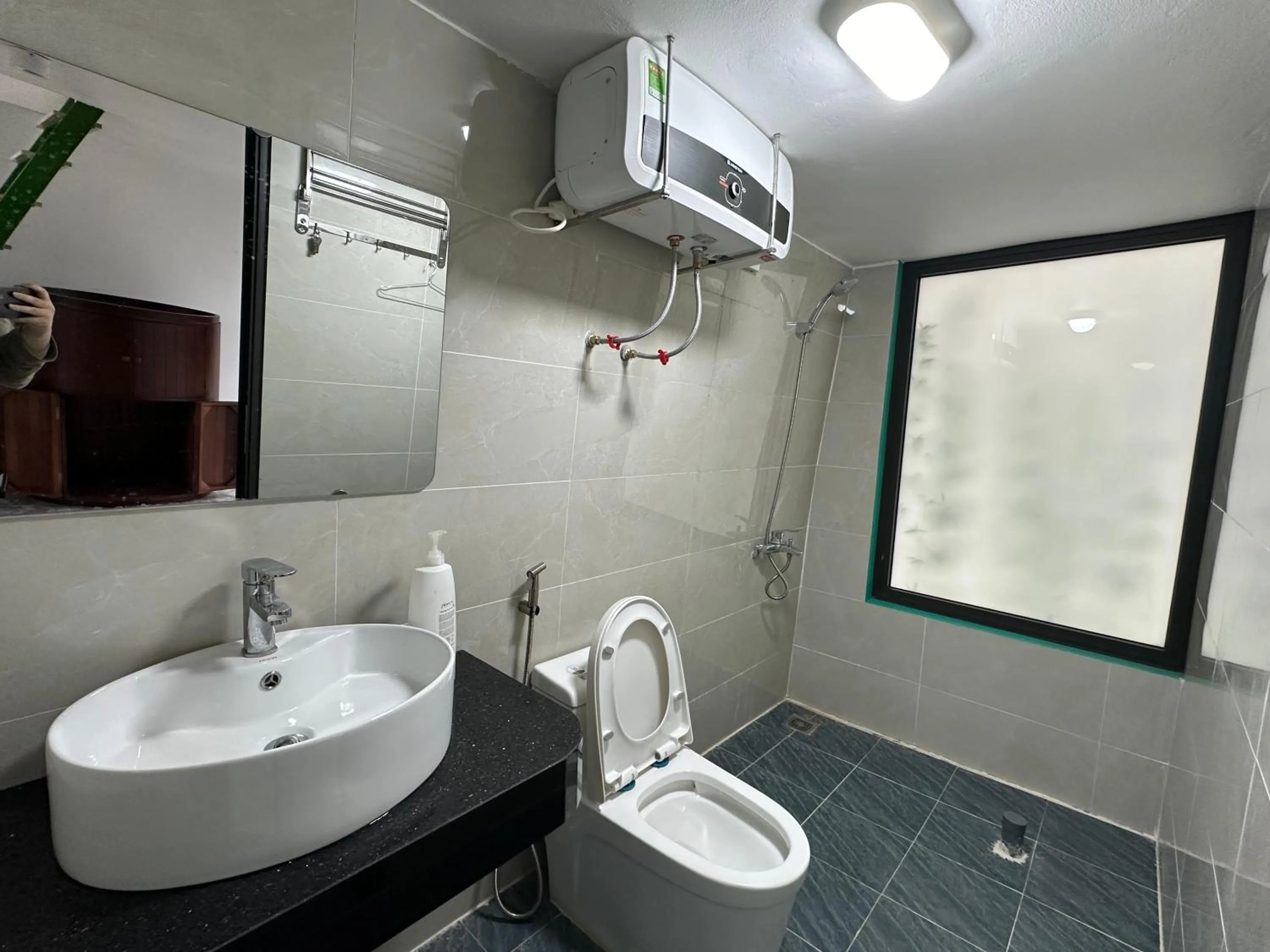 Toilet in King Bavi Resort