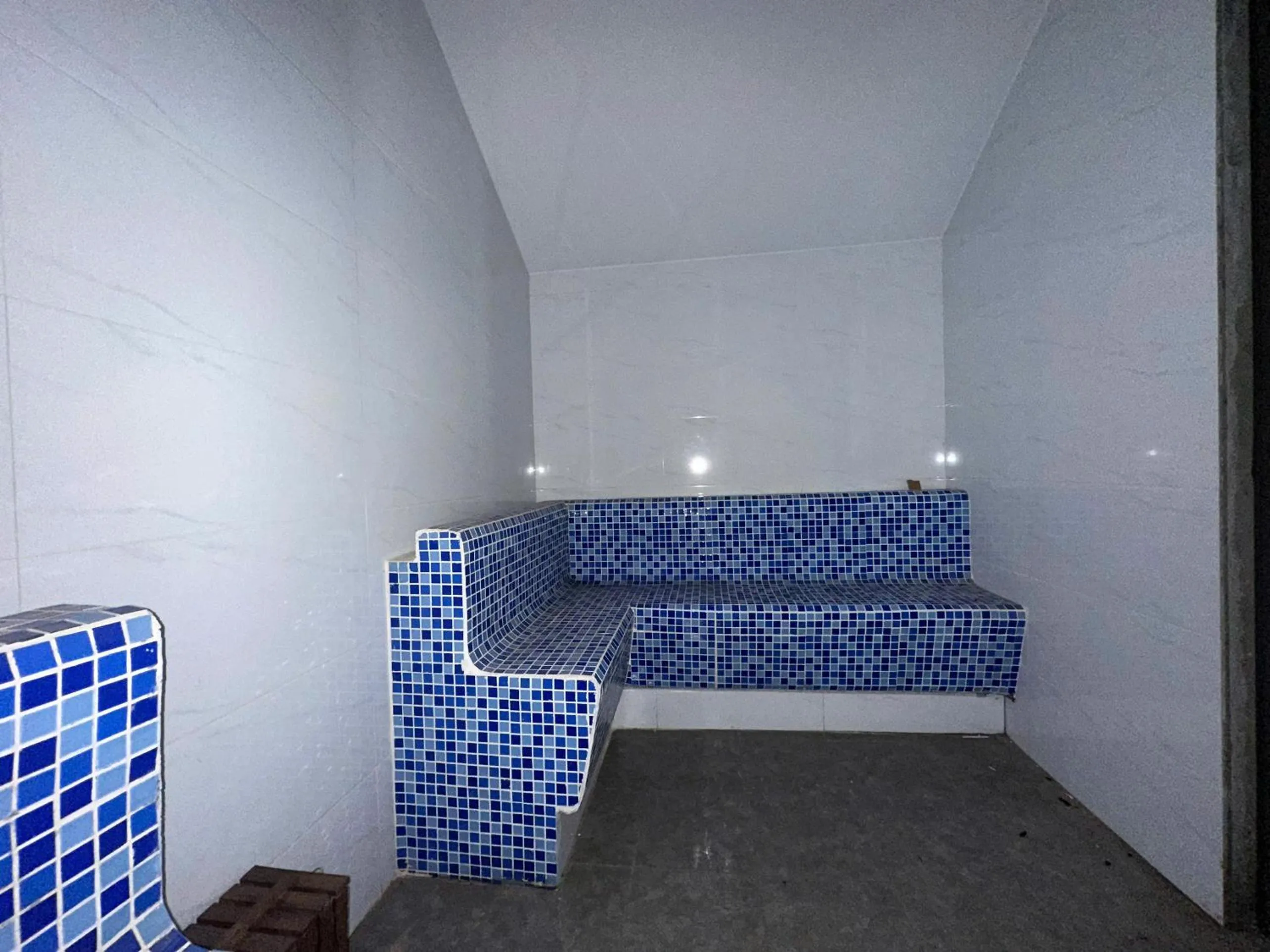 Sauna in King Bavi Resort