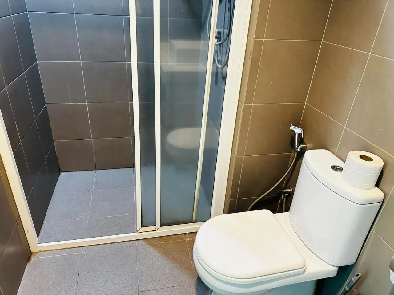 Shower in Summer Suites KLCC by Luna KL