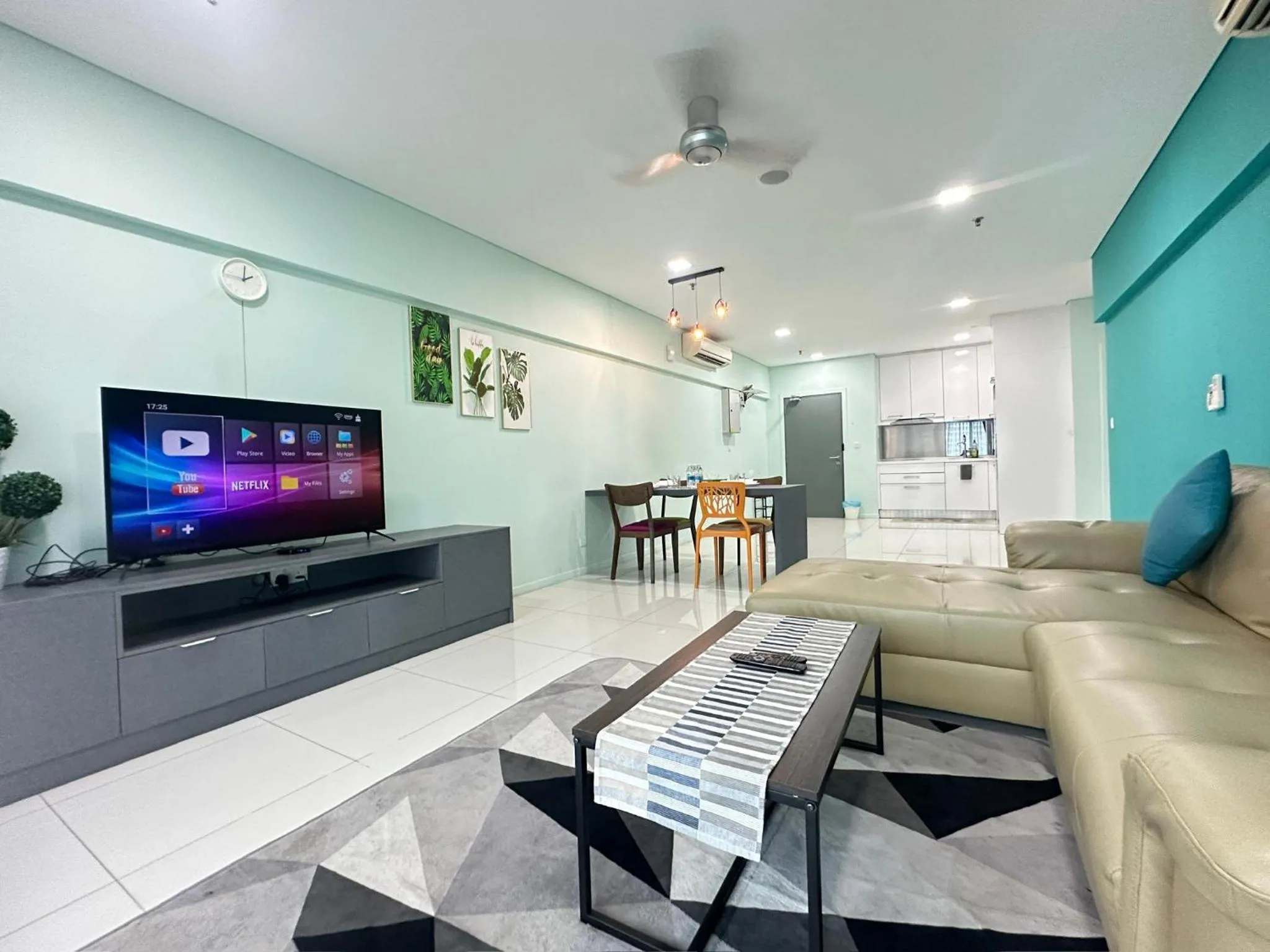 Photo of the whole room in Summer Suites KLCC by Luna KL